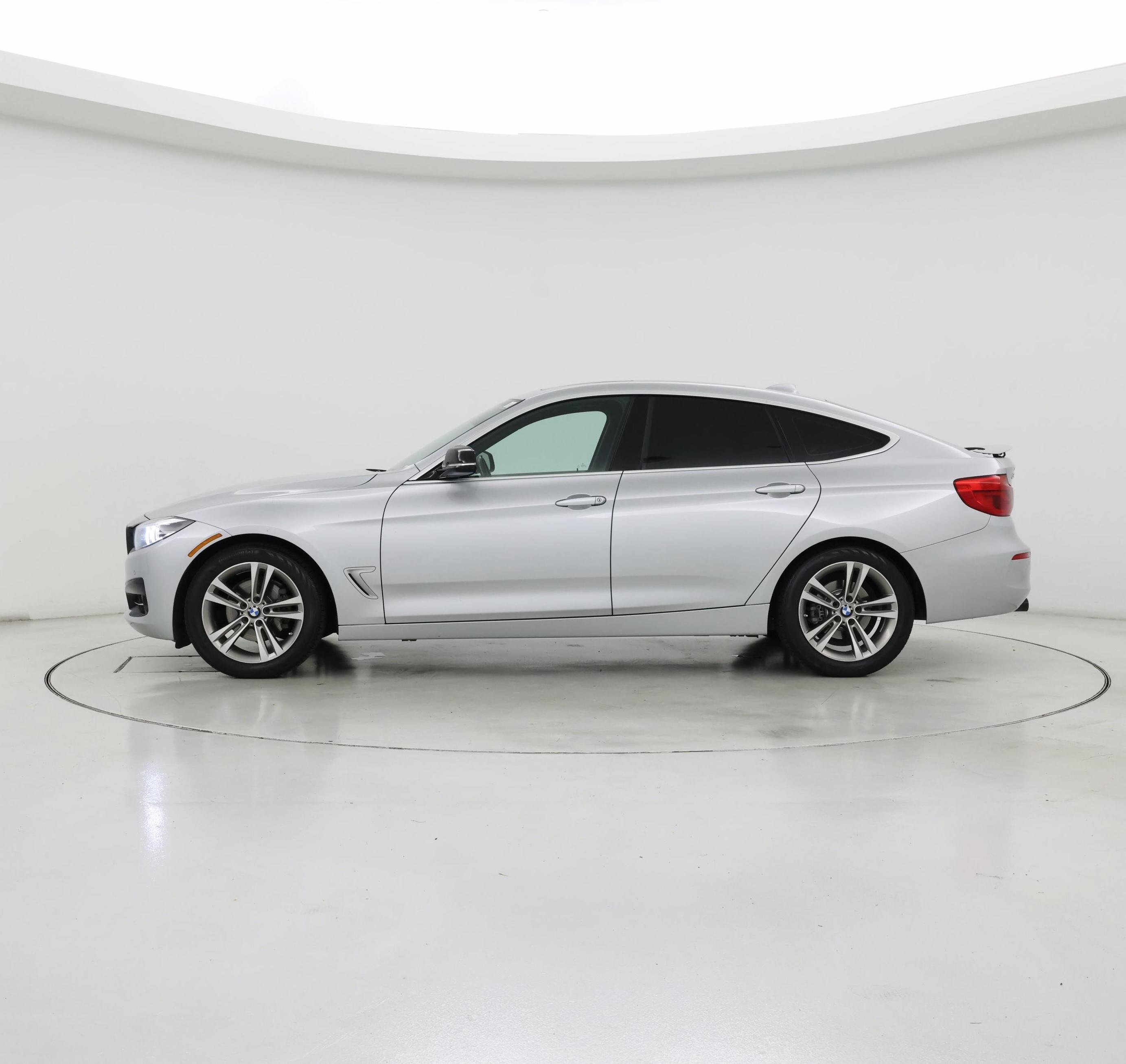 Thumbnail: 2017 BMW 3 Series - 3