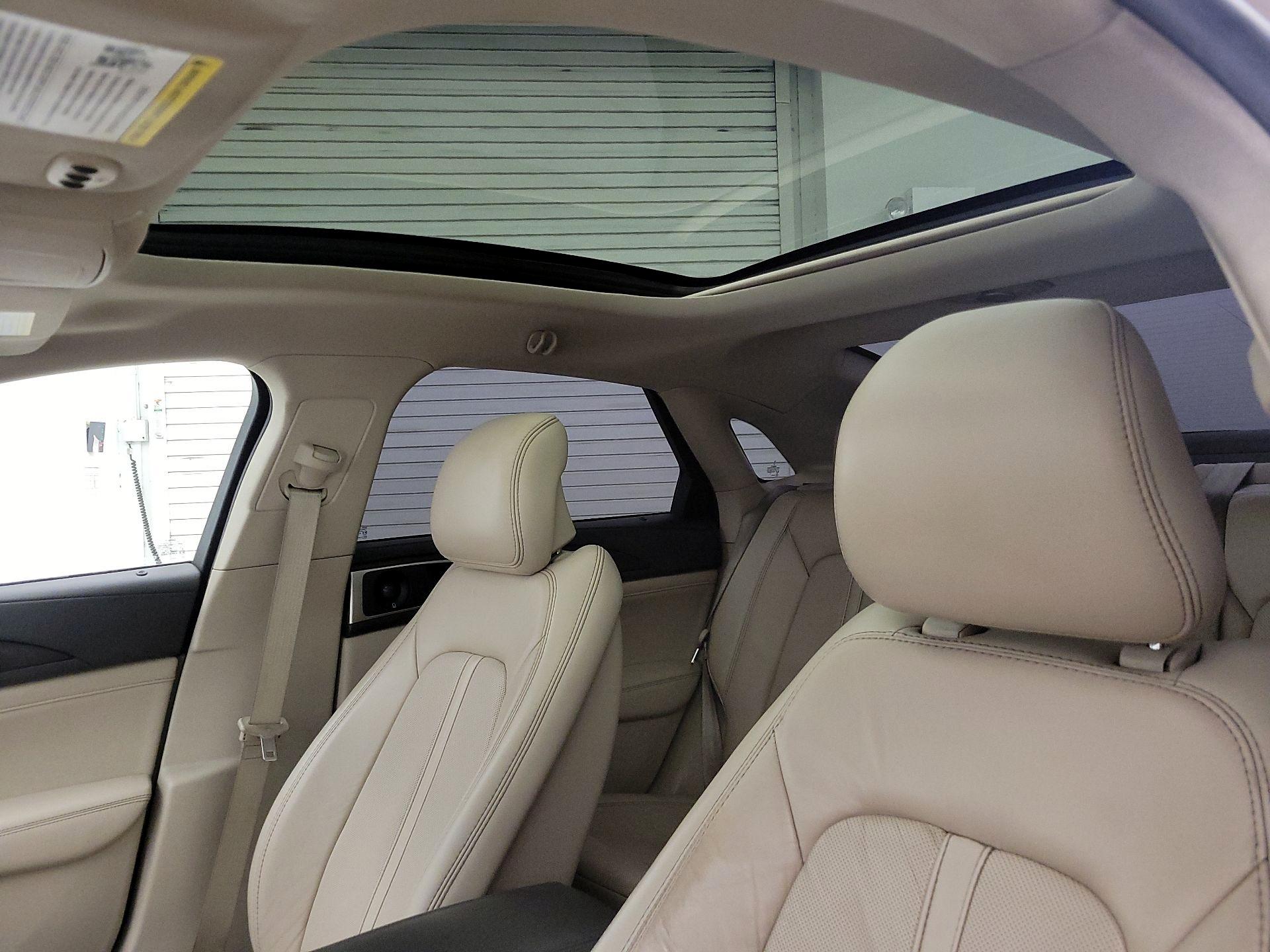 Thumbnail: 2018 Lincoln MKZ - 20