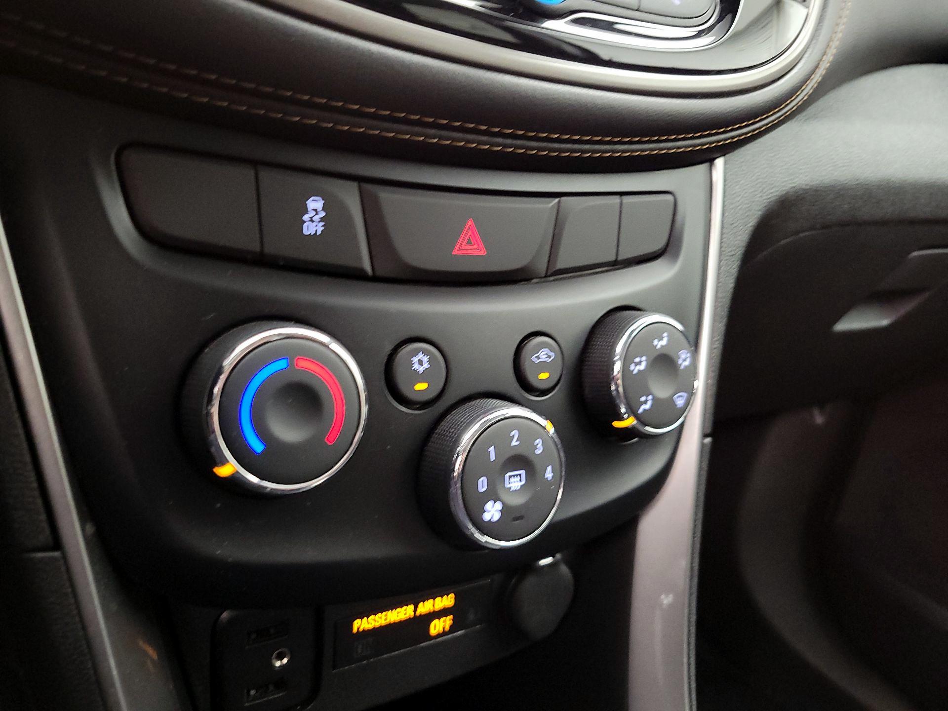Thumbnail: 2019 Chevrolet Trax - 16
