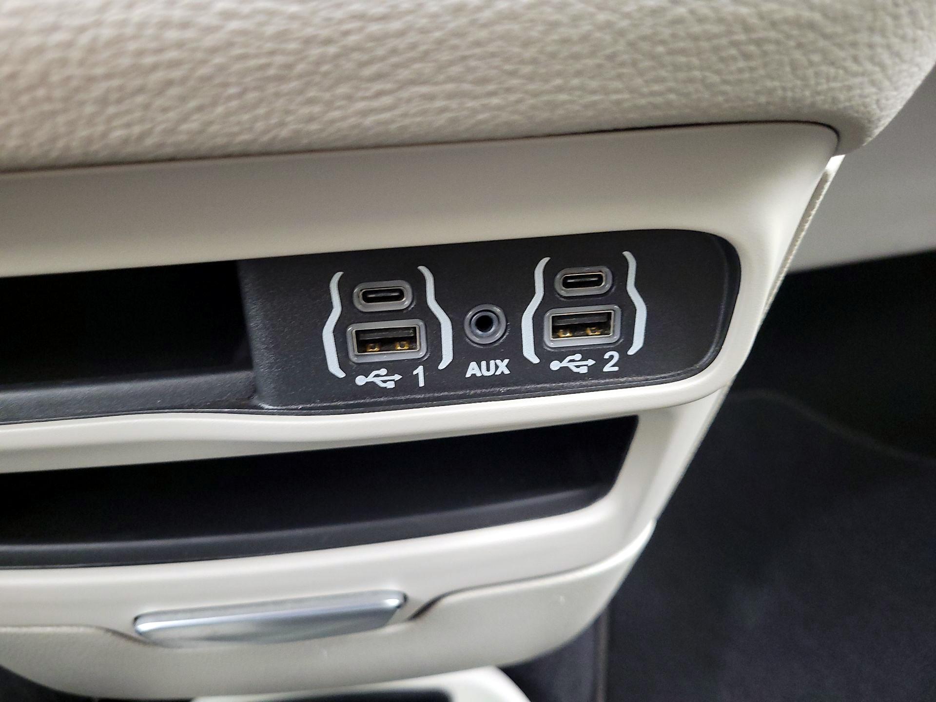 Thumbnail: 2024 Chrysler Pacifica - 17