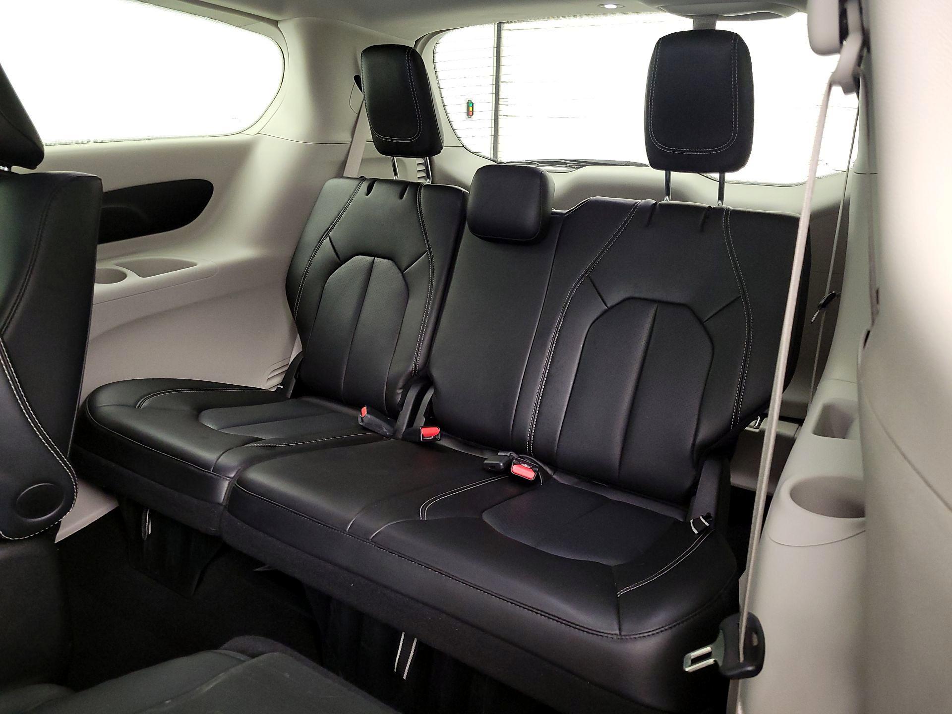 Thumbnail: 2024 Chrysler Pacifica - 19