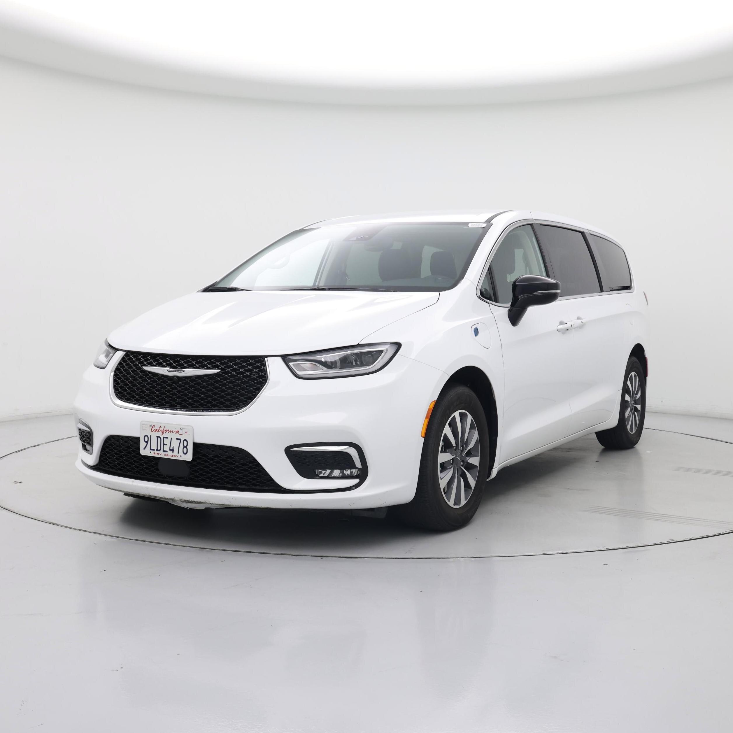 Thumbnail: 2024 Chrysler Pacifica - 4