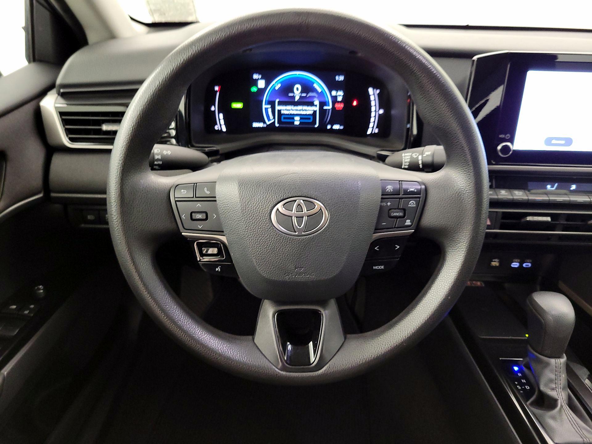 Thumbnail: 2025 Toyota Camry - 10