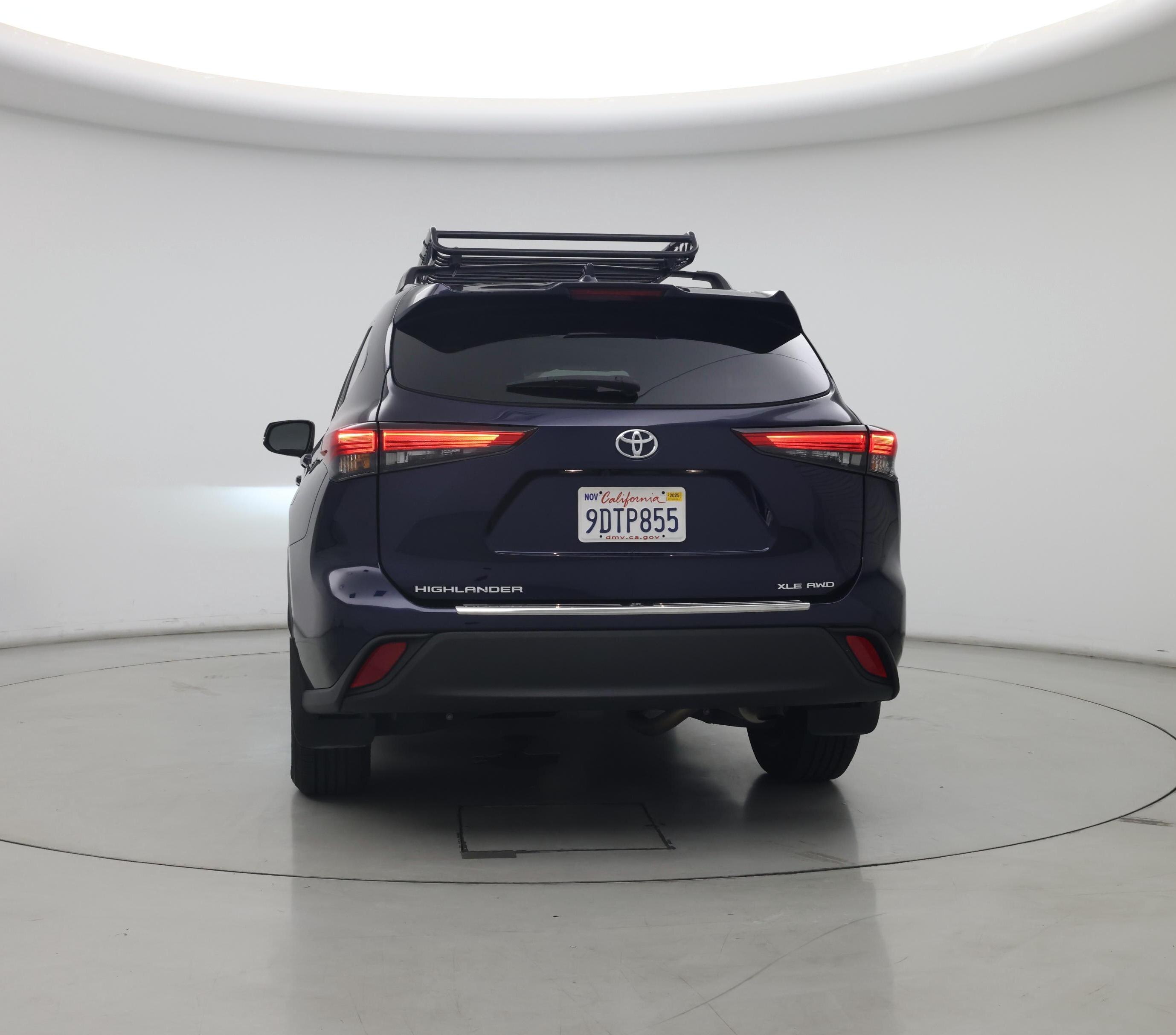 Thumbnail: 2023 Toyota Highlander - 6