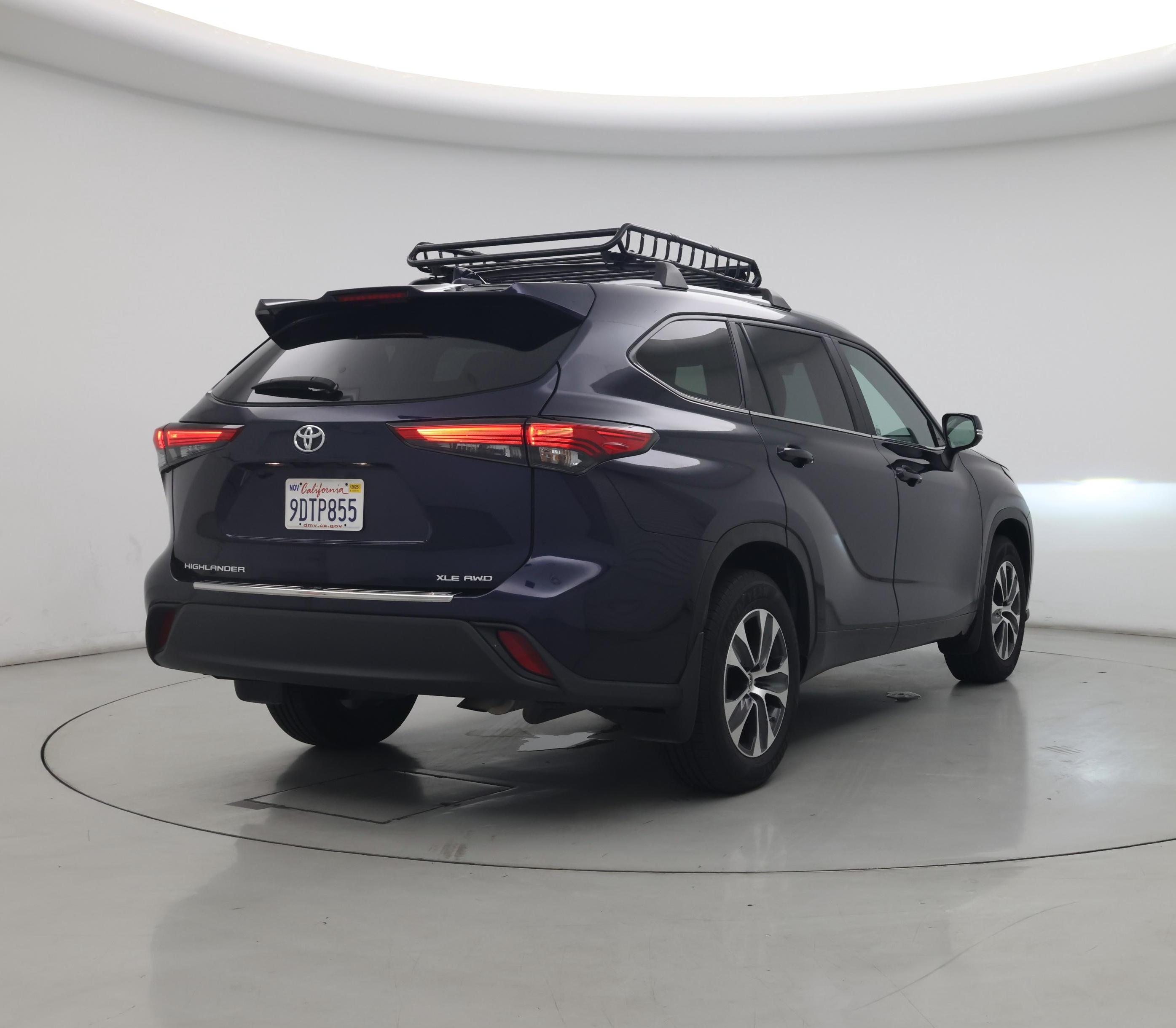 Thumbnail: 2023 Toyota Highlander - 8