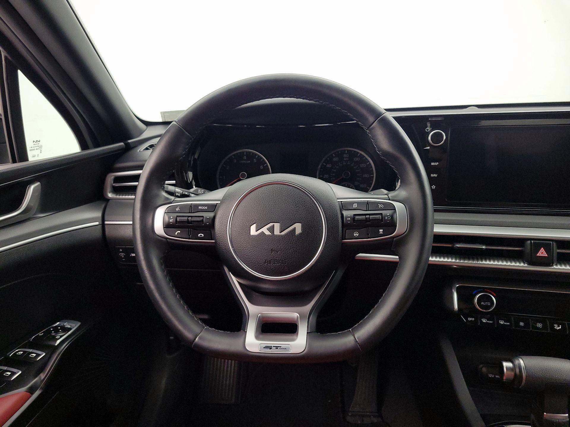 Thumbnail: 2023 Kia K5 - 10