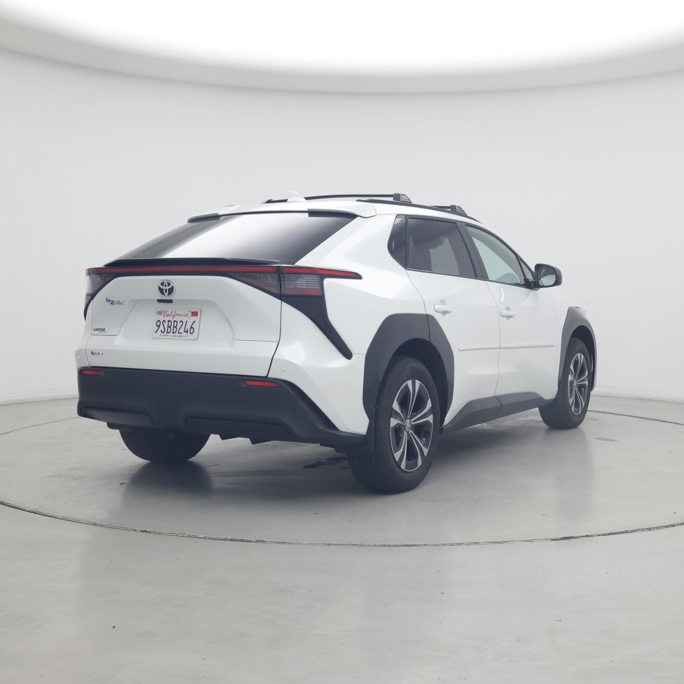 Thumbnail: 2024 Toyota bZ4X - 8