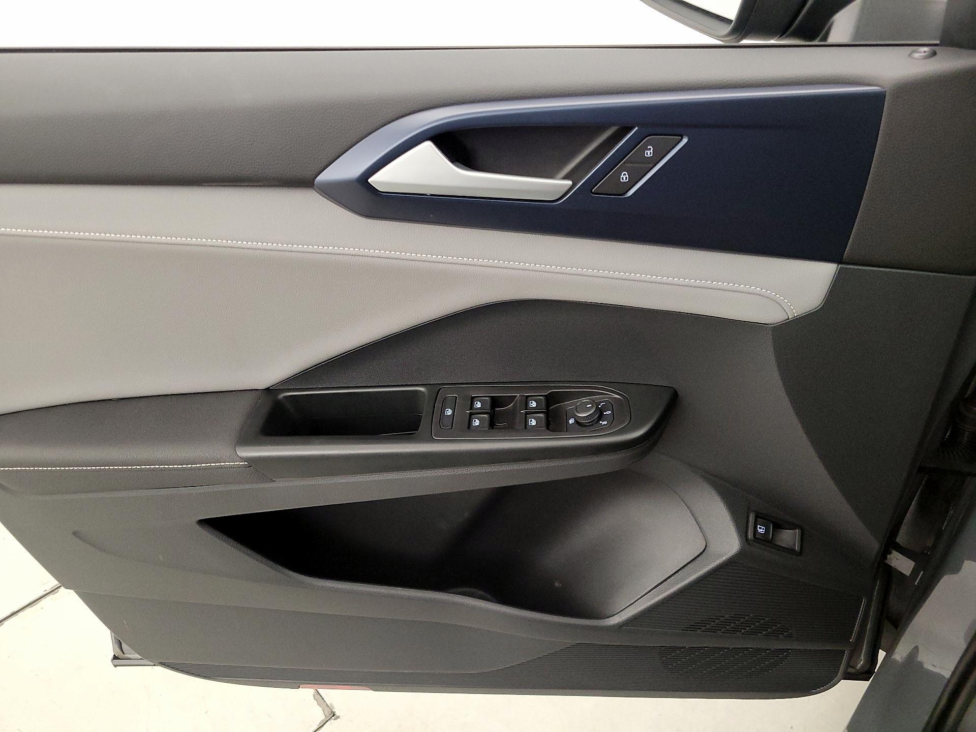 Thumbnail: 2024 Volkswagen Taos - 12