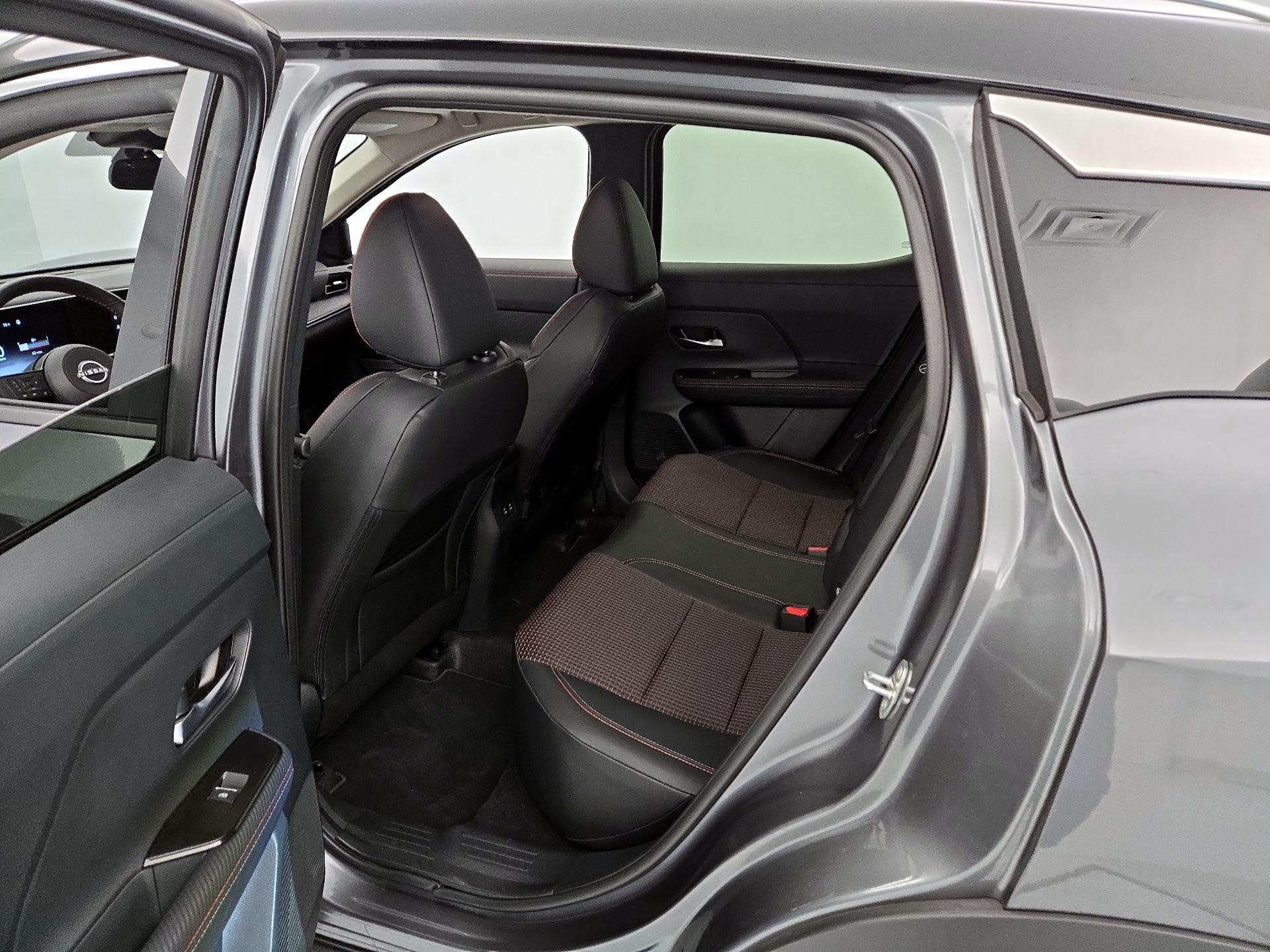 Thumbnail: 2025 Nissan Kicks - 19