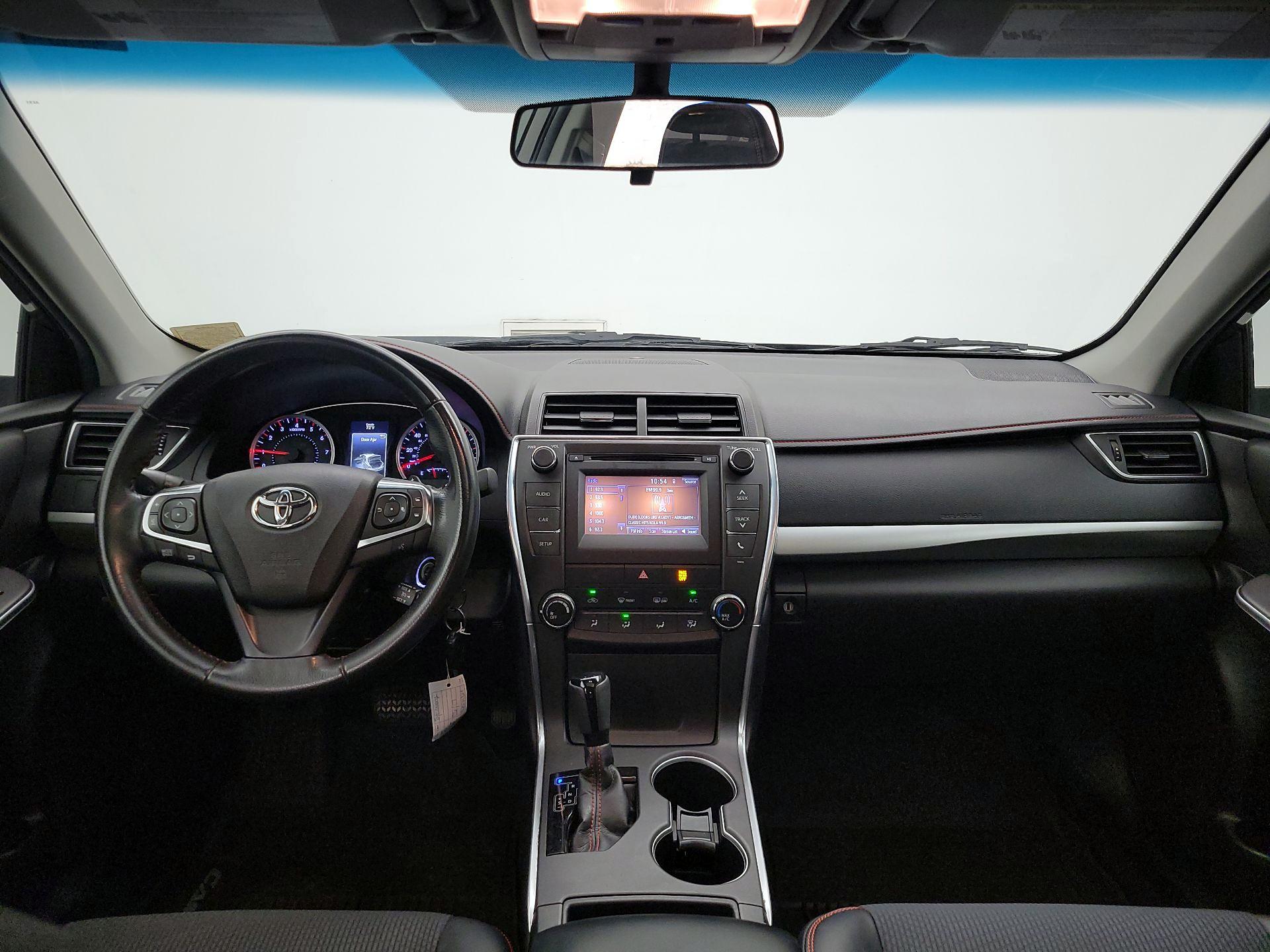 Thumbnail: 2017 Toyota Camry - 9