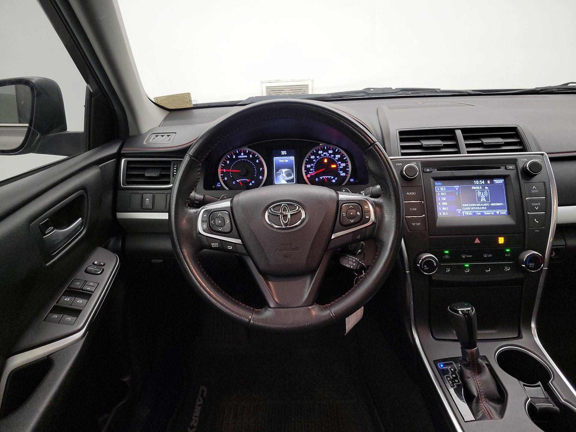 Thumbnail: 2017 Toyota Camry - 10