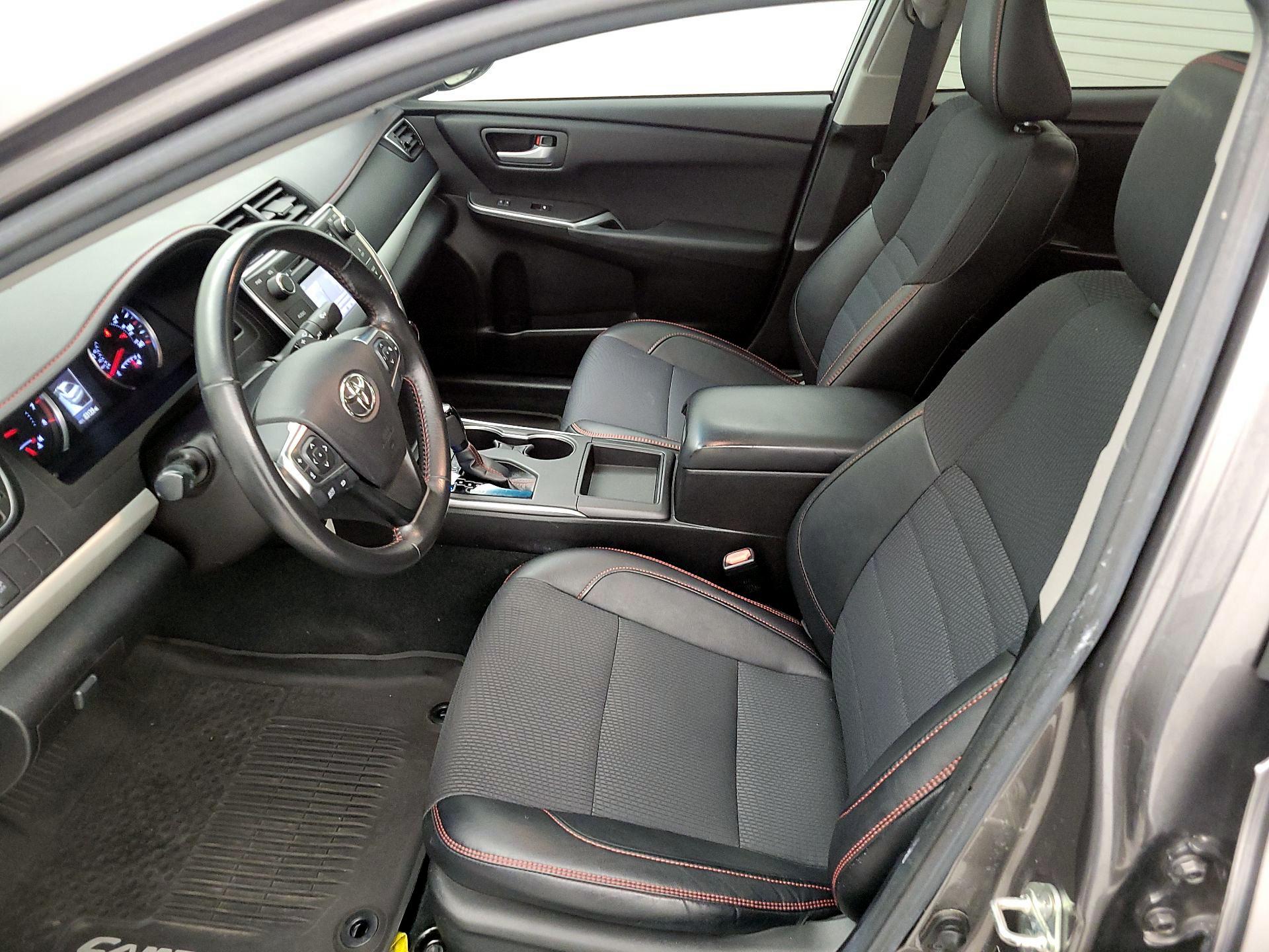 Thumbnail: 2017 Toyota Camry - 11