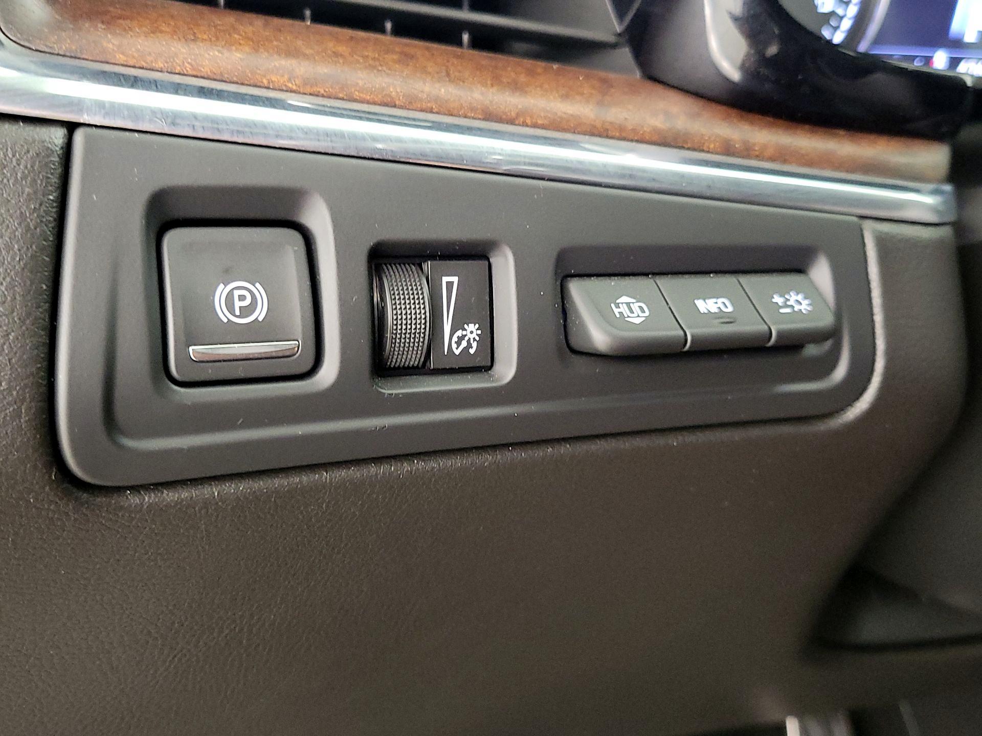 Thumbnail: 2020 Cadillac XT5 - 13
