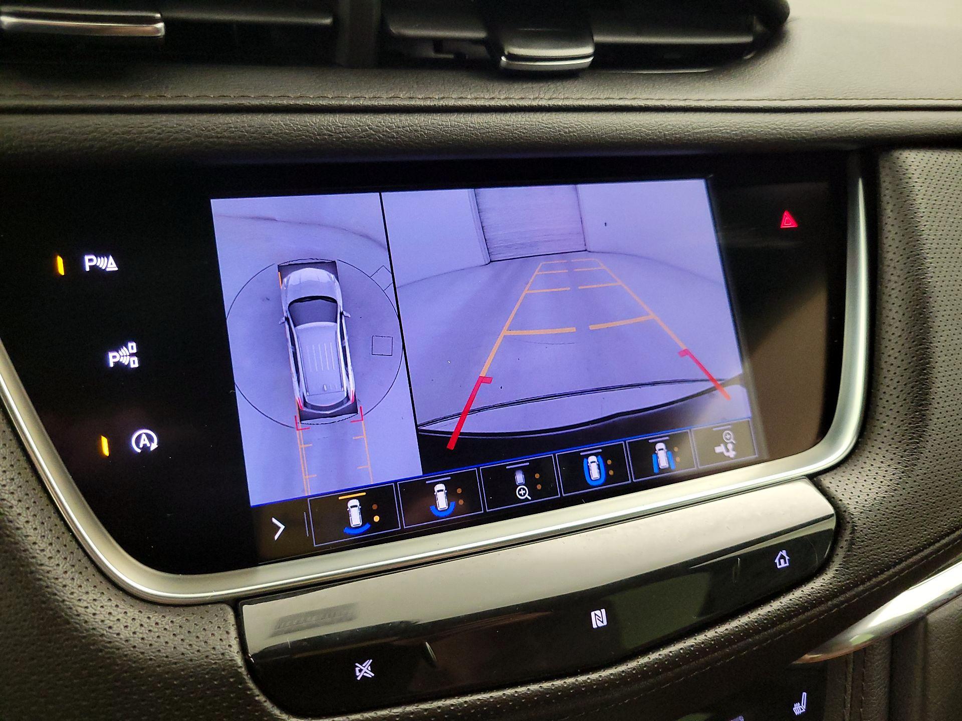 Thumbnail: 2020 Cadillac XT5 - 14