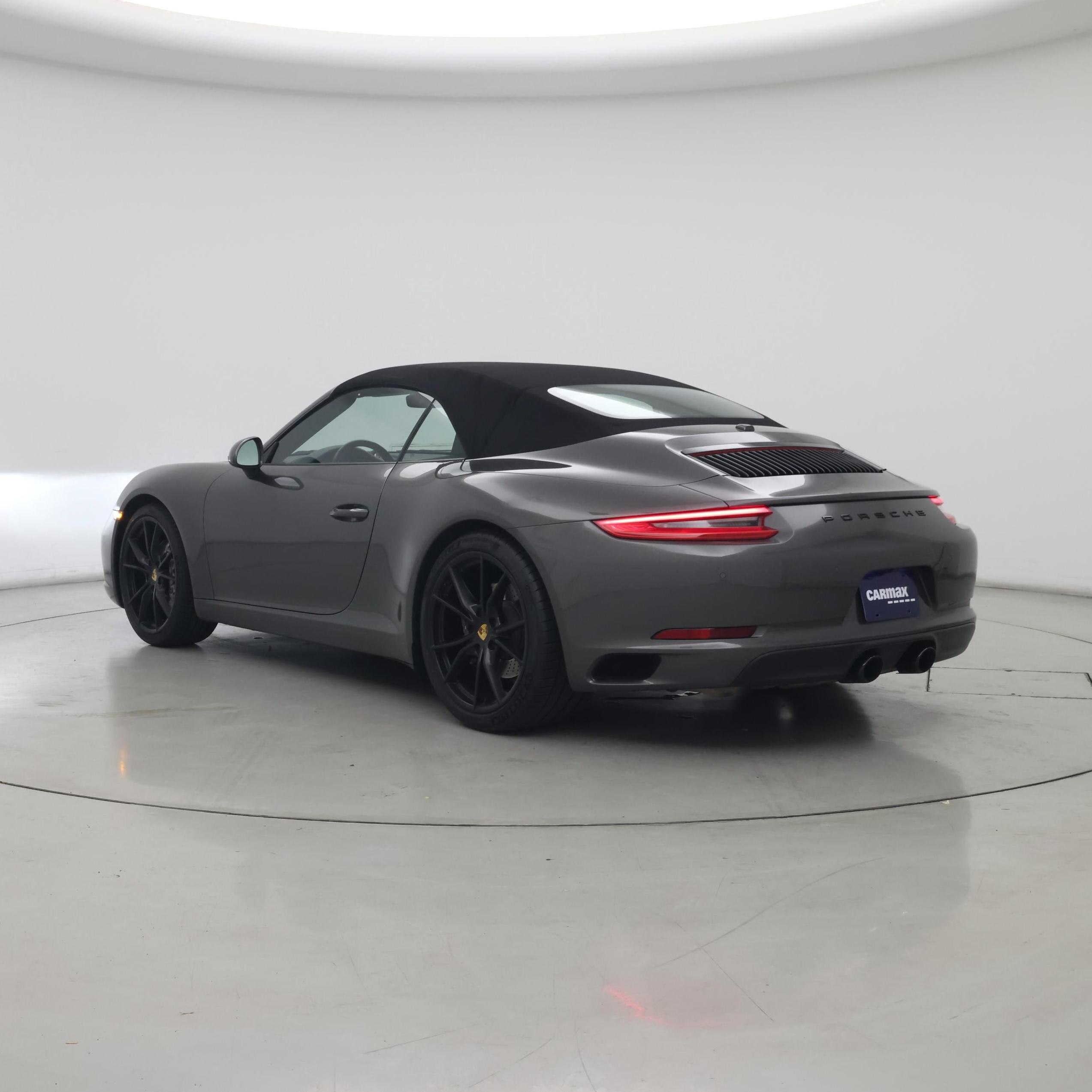 Thumbnail: 2018 Porsche 911 - 2