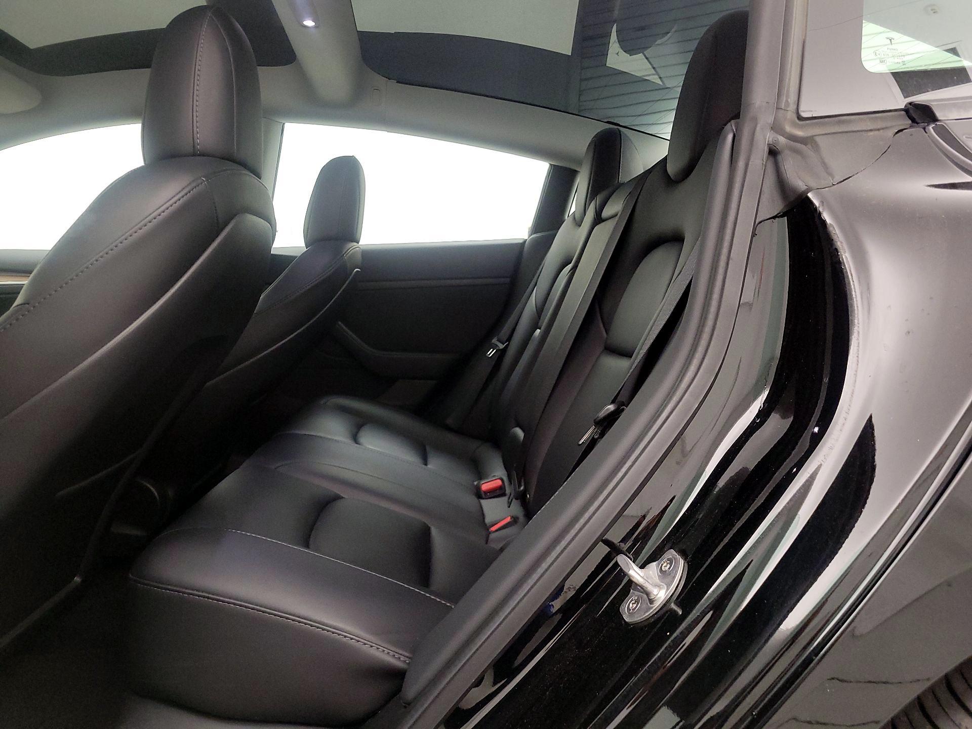 Thumbnail: 2022 Tesla Model 3 - 18