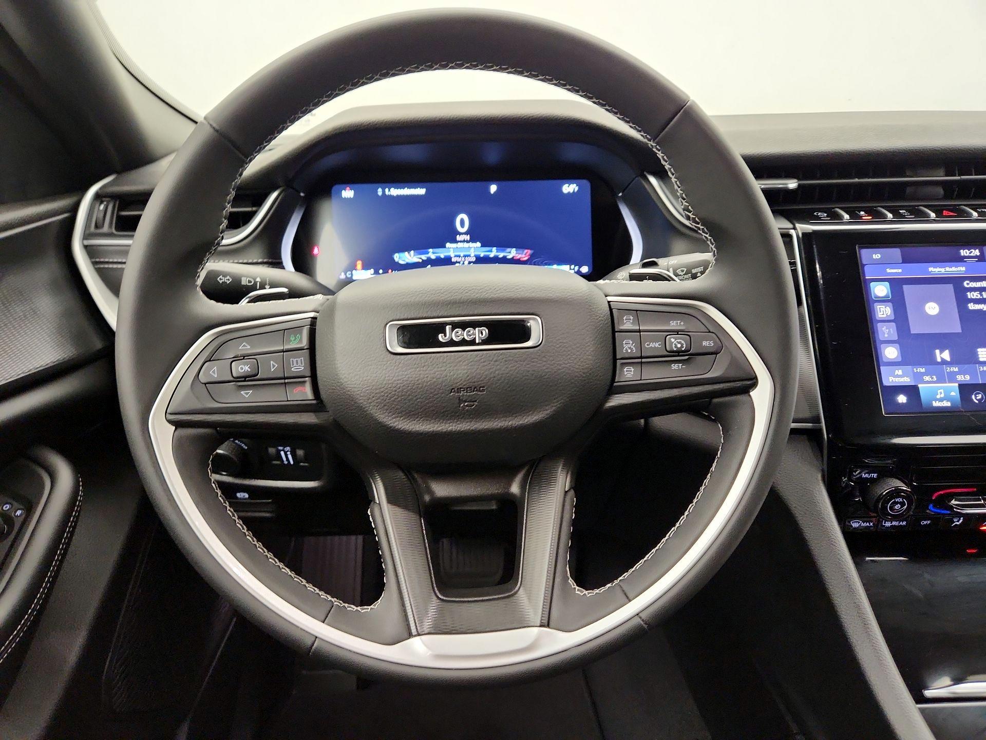 Thumbnail: 2024 Jeep Grand Cherokee - 10