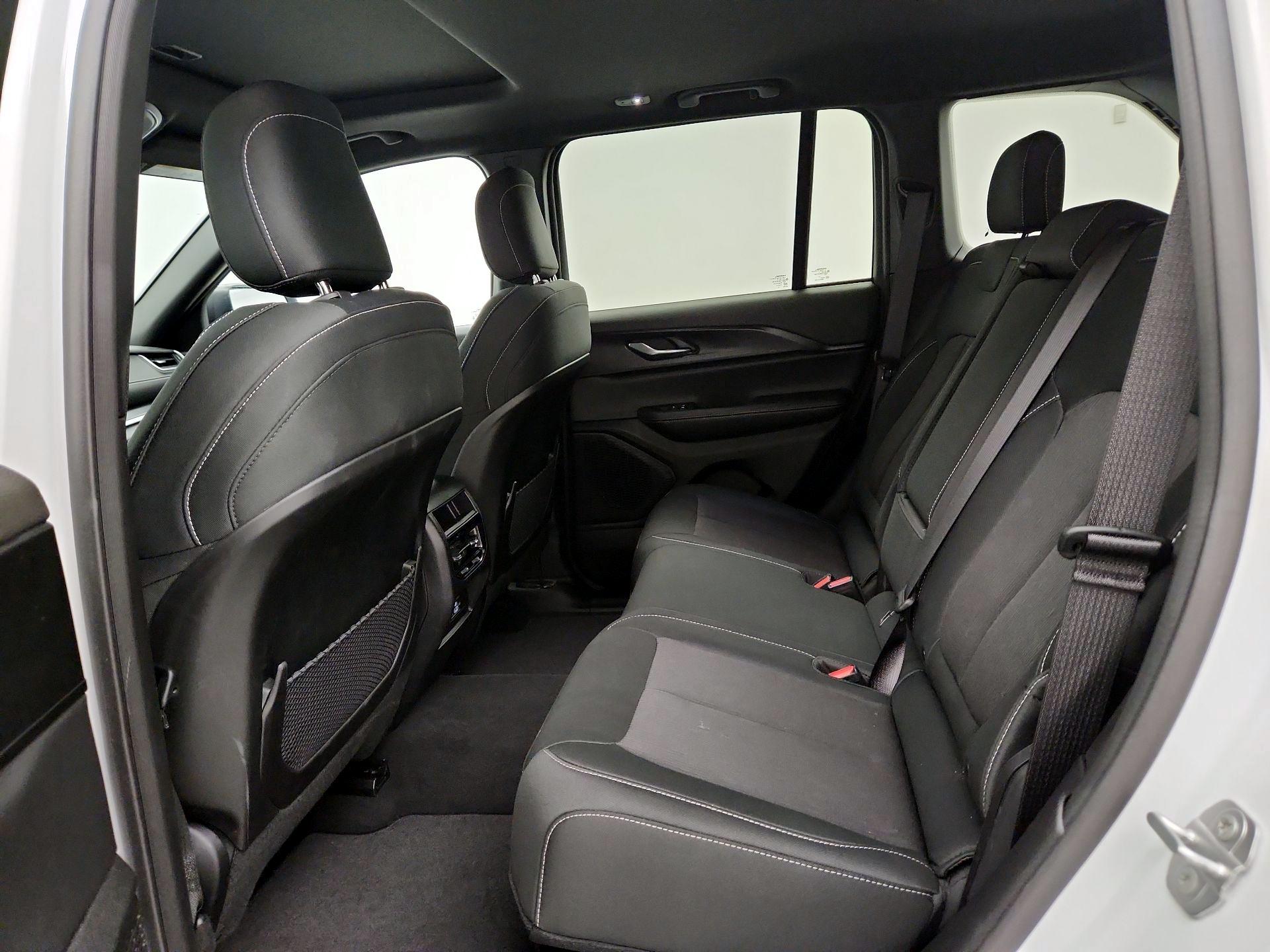 Thumbnail: 2024 Jeep Grand Cherokee - 20