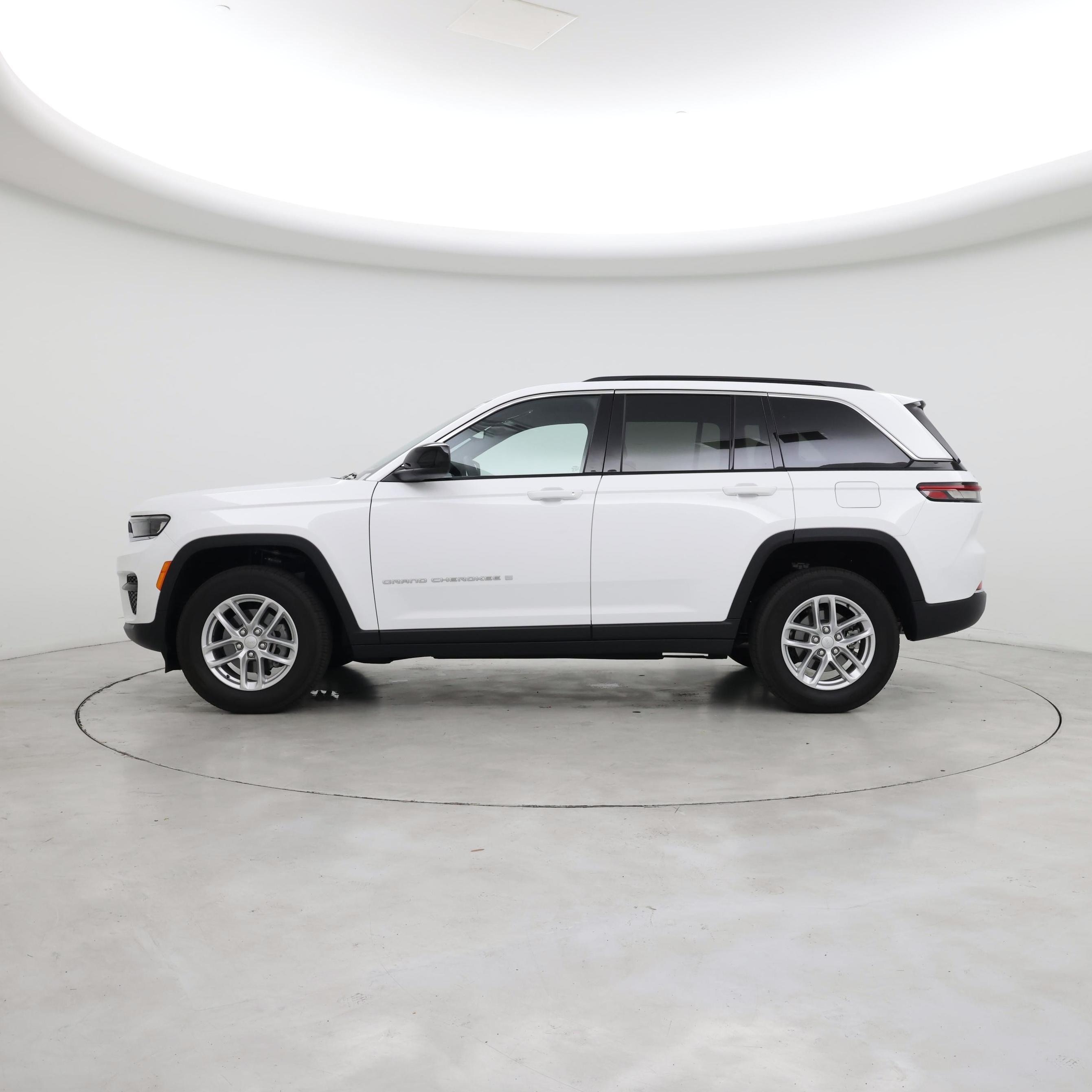 Thumbnail: 2024 Jeep Grand Cherokee - 3