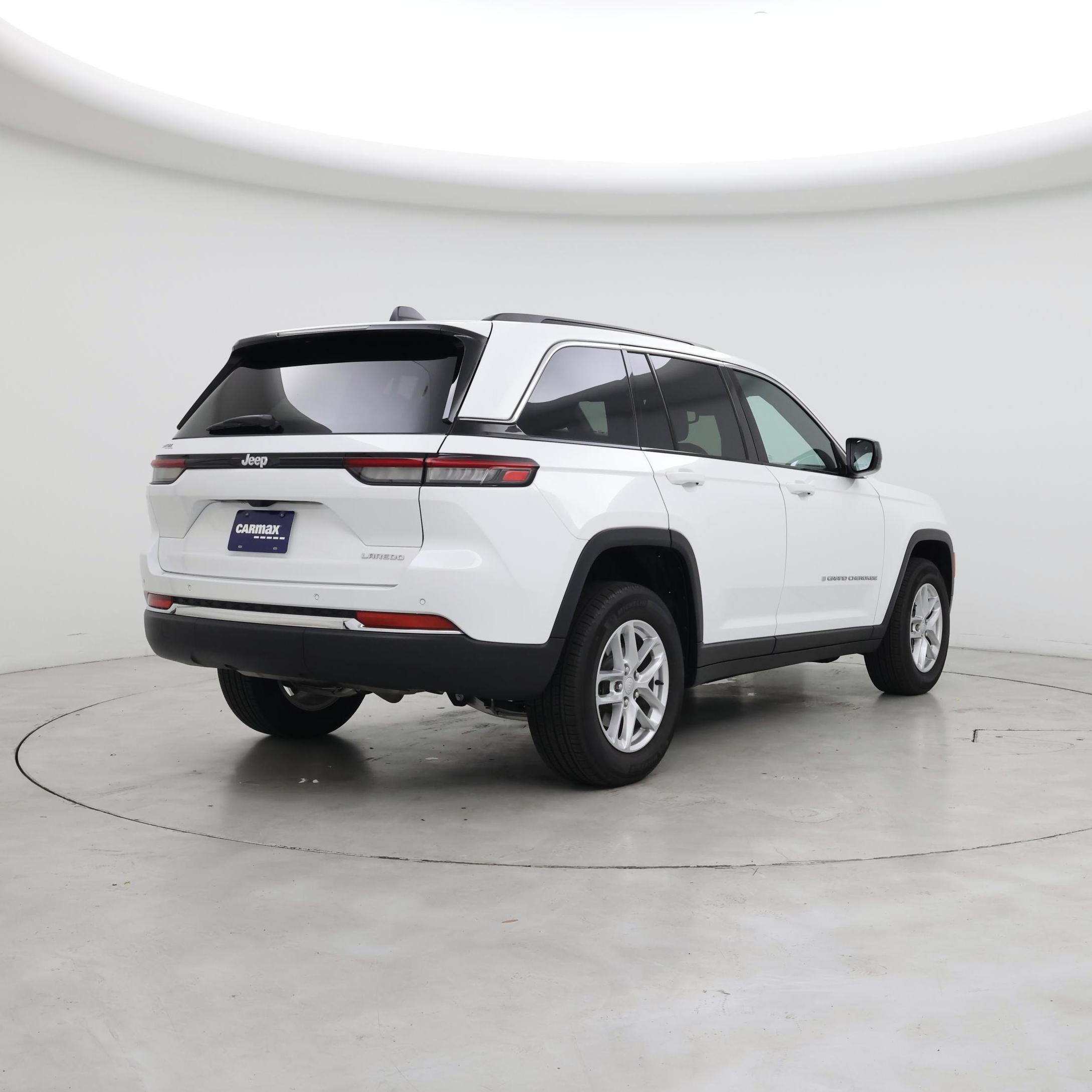 Thumbnail: 2024 Jeep Grand Cherokee - 8