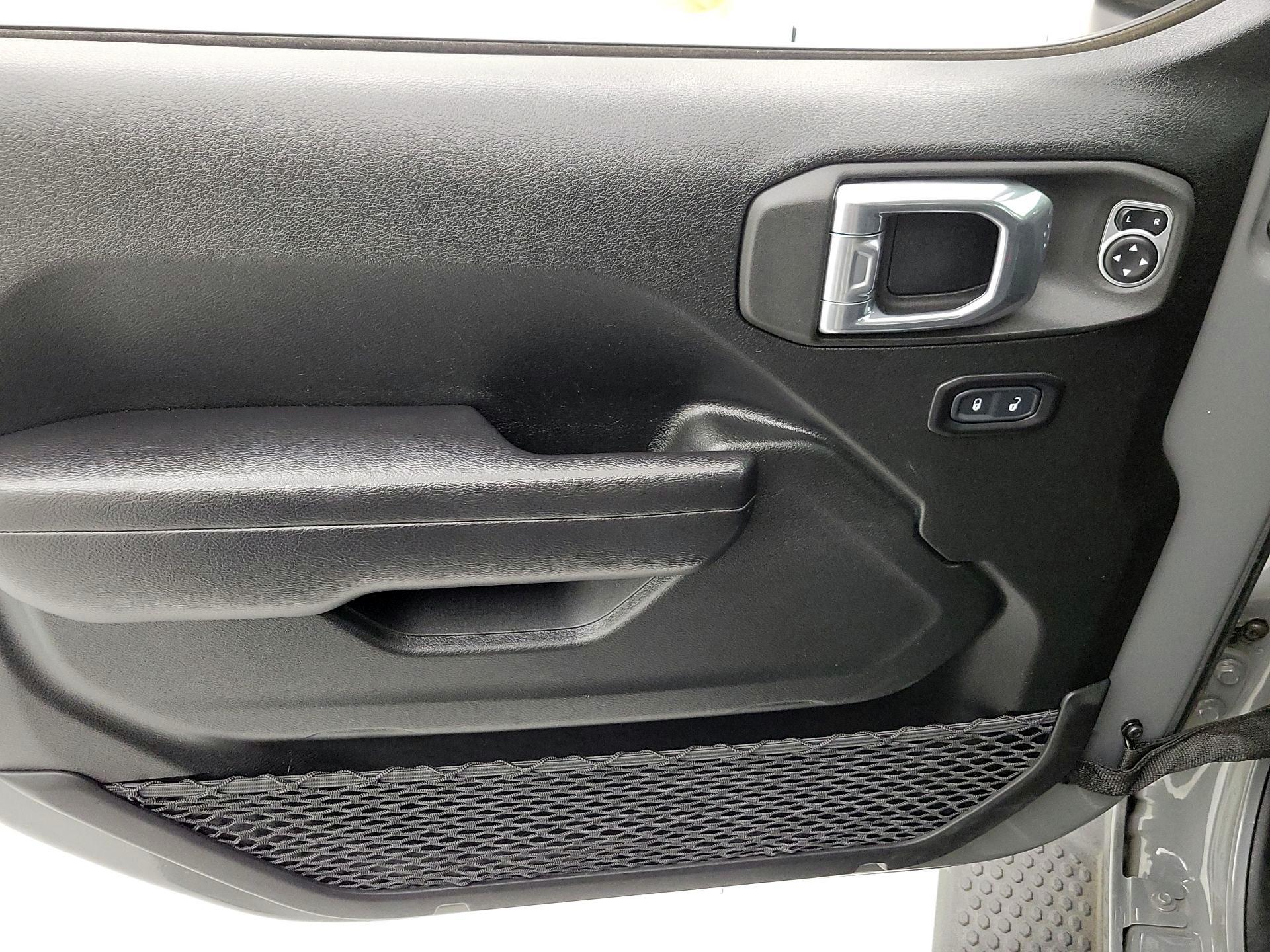 Thumbnail: 2020 Jeep Wrangler - 12