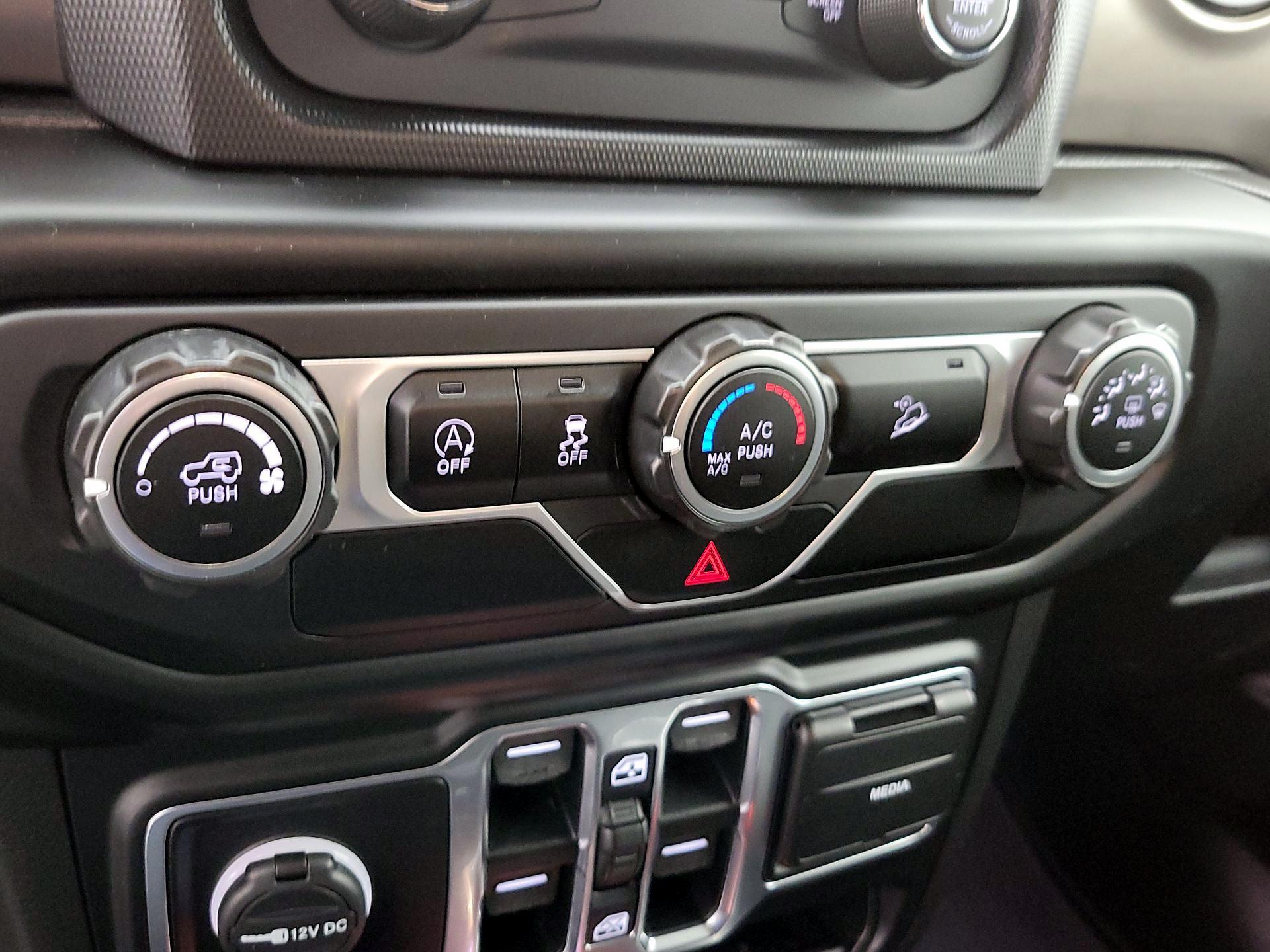 Thumbnail: 2020 Jeep Wrangler - 16