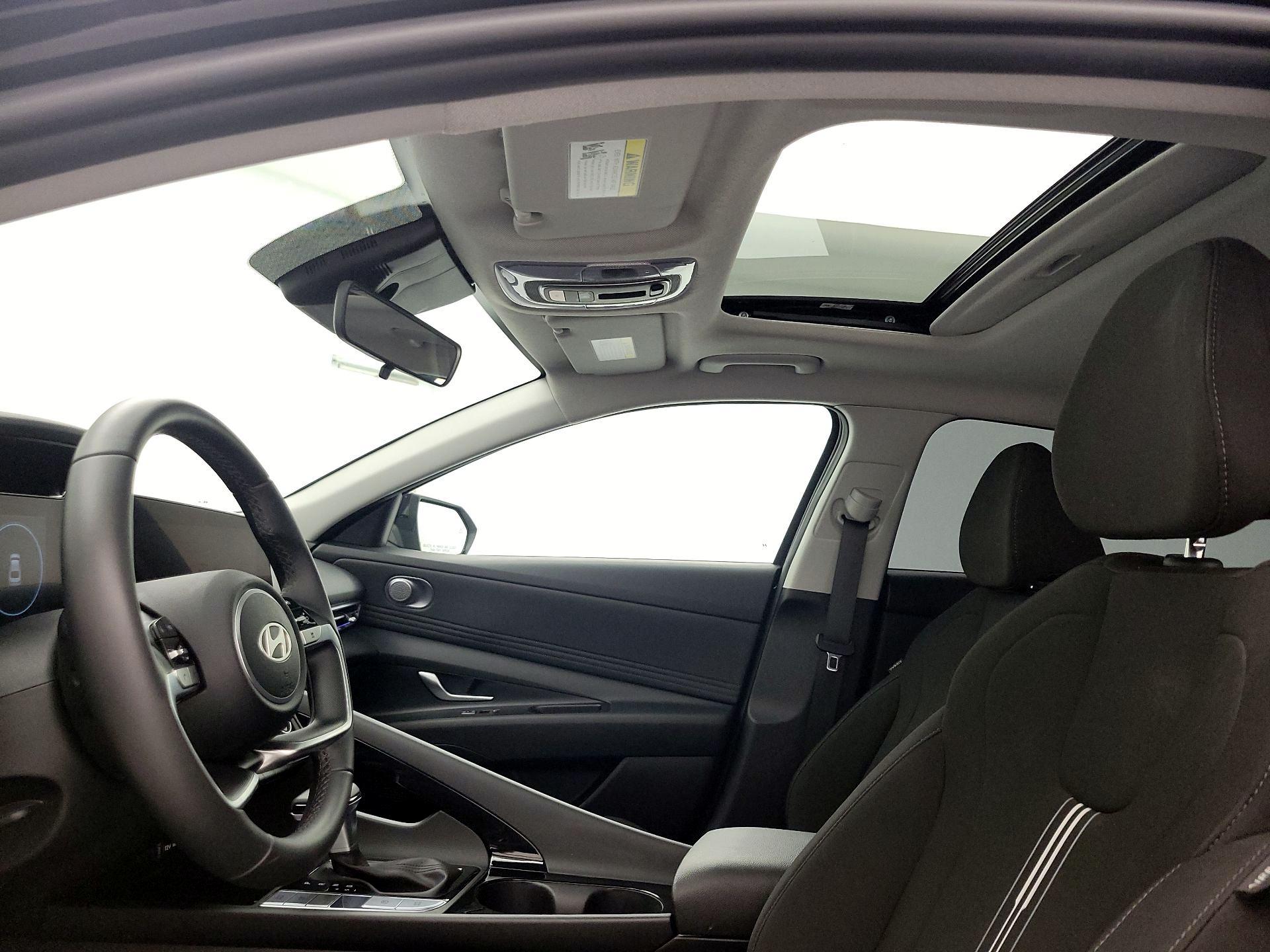 Thumbnail: 2024 Hyundai Elantra - 20