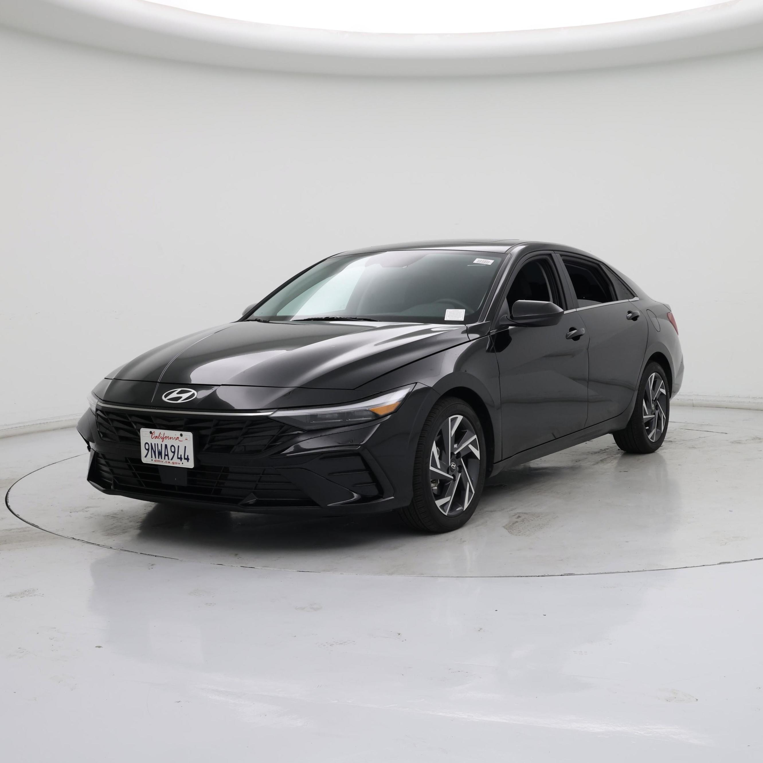 Thumbnail: 2024 Hyundai Elantra - 4