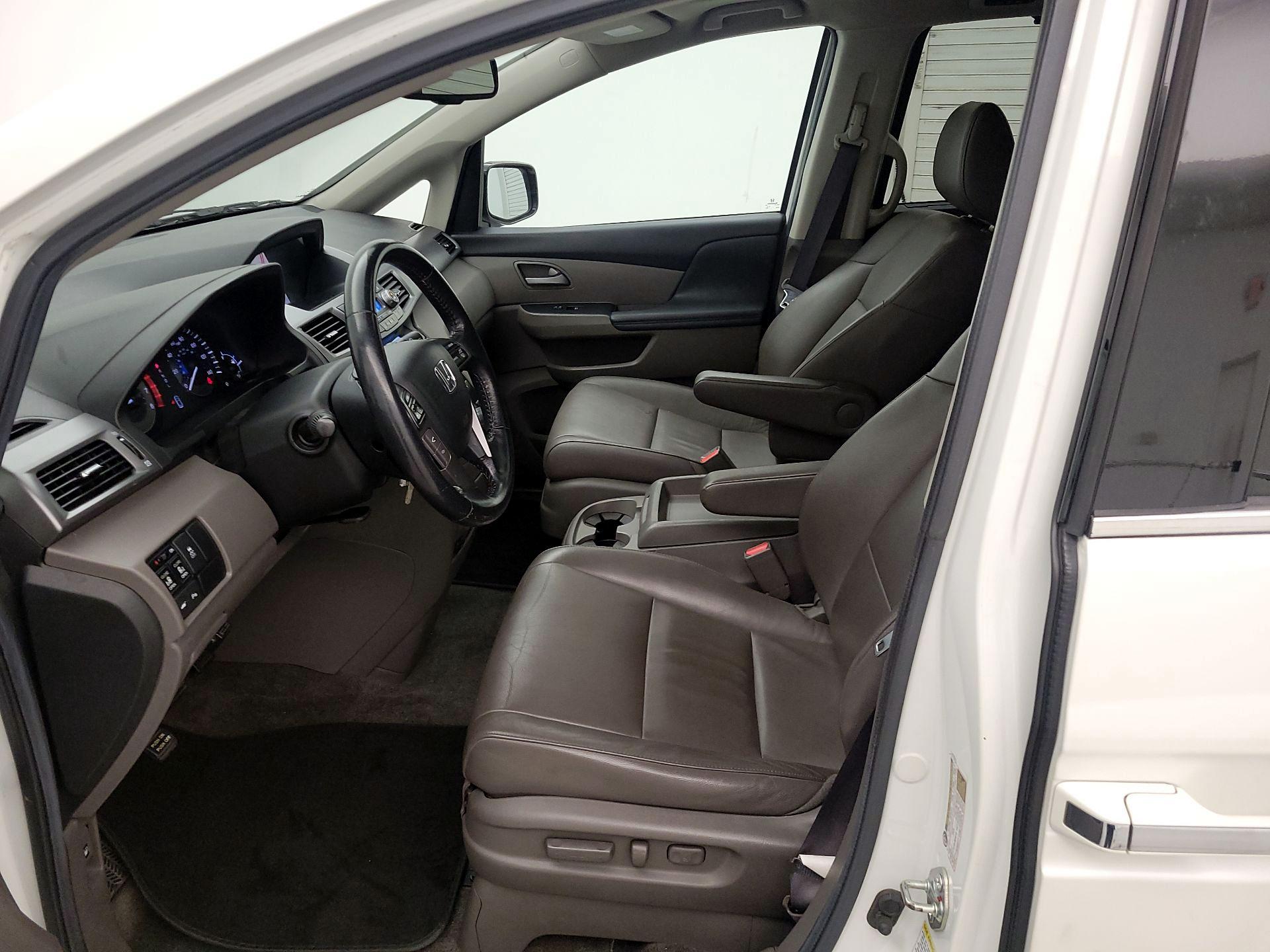 Thumbnail: 2013 Honda Odyssey - 11