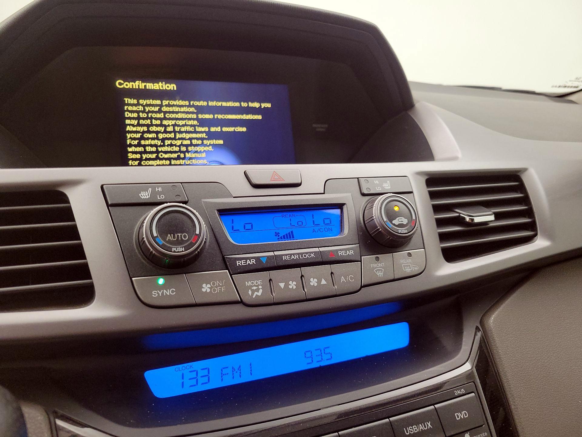 Thumbnail: 2013 Honda Odyssey - 17