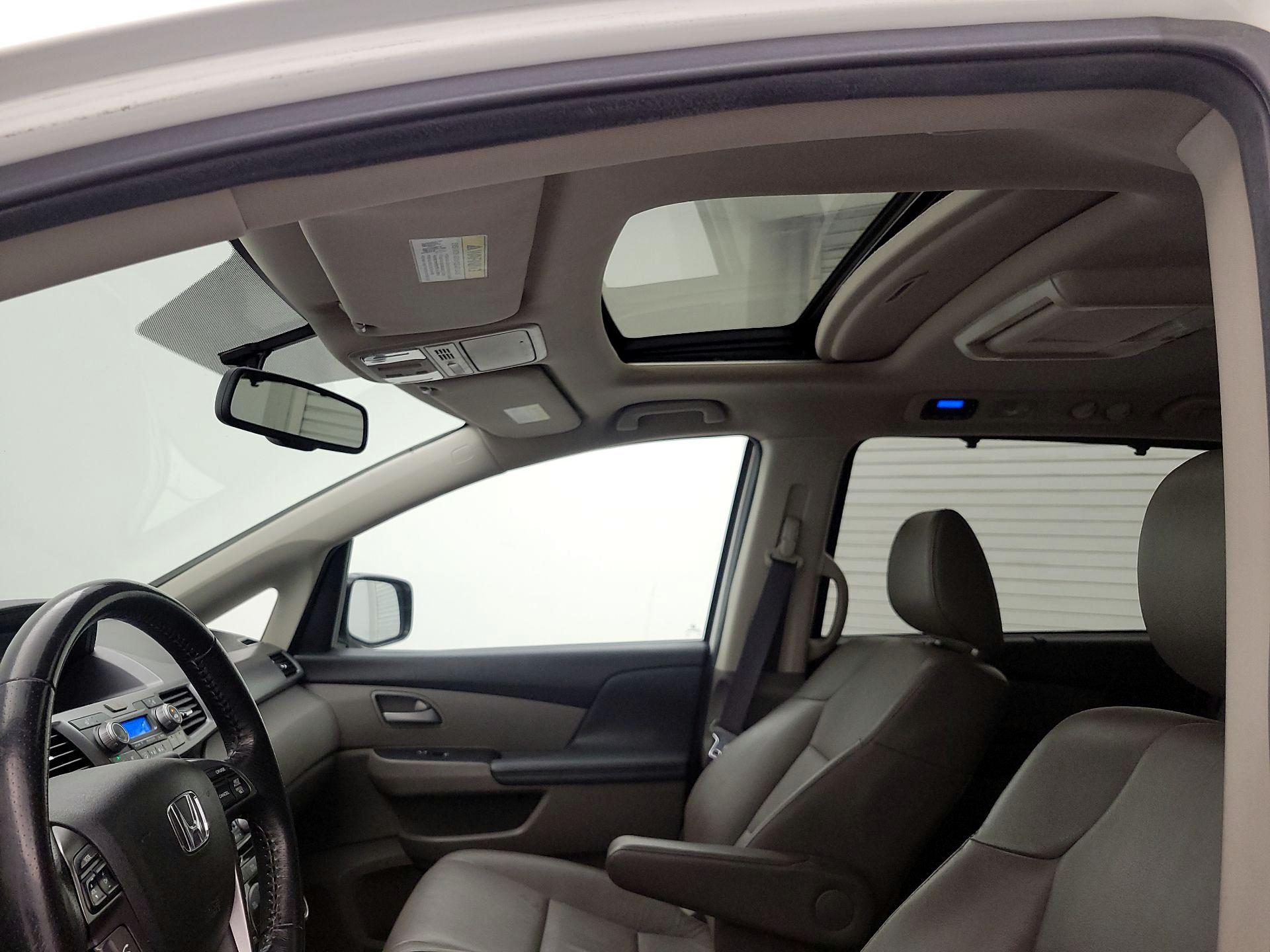 Thumbnail: 2013 Honda Odyssey - 20
