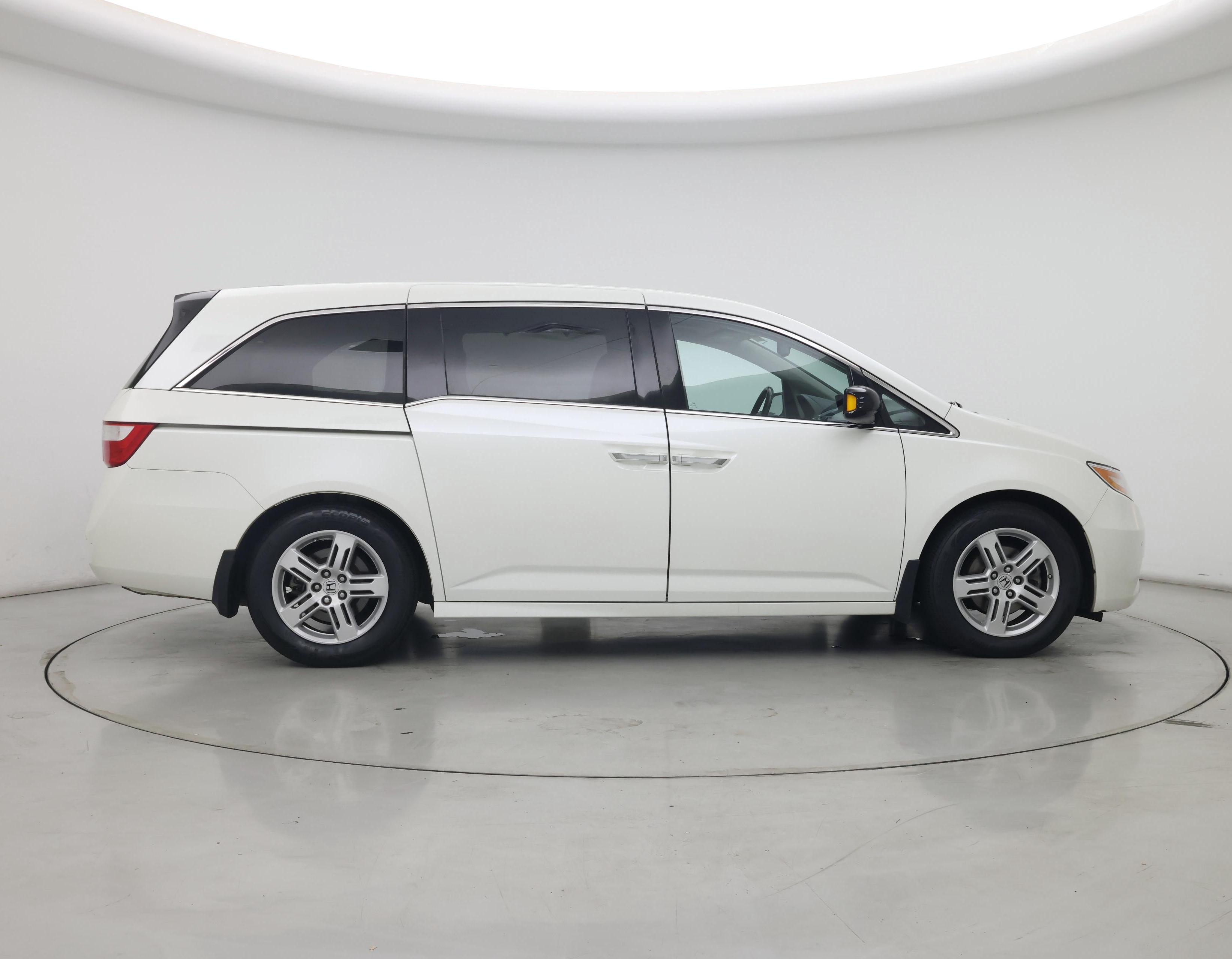 Thumbnail: 2013 Honda Odyssey - 7