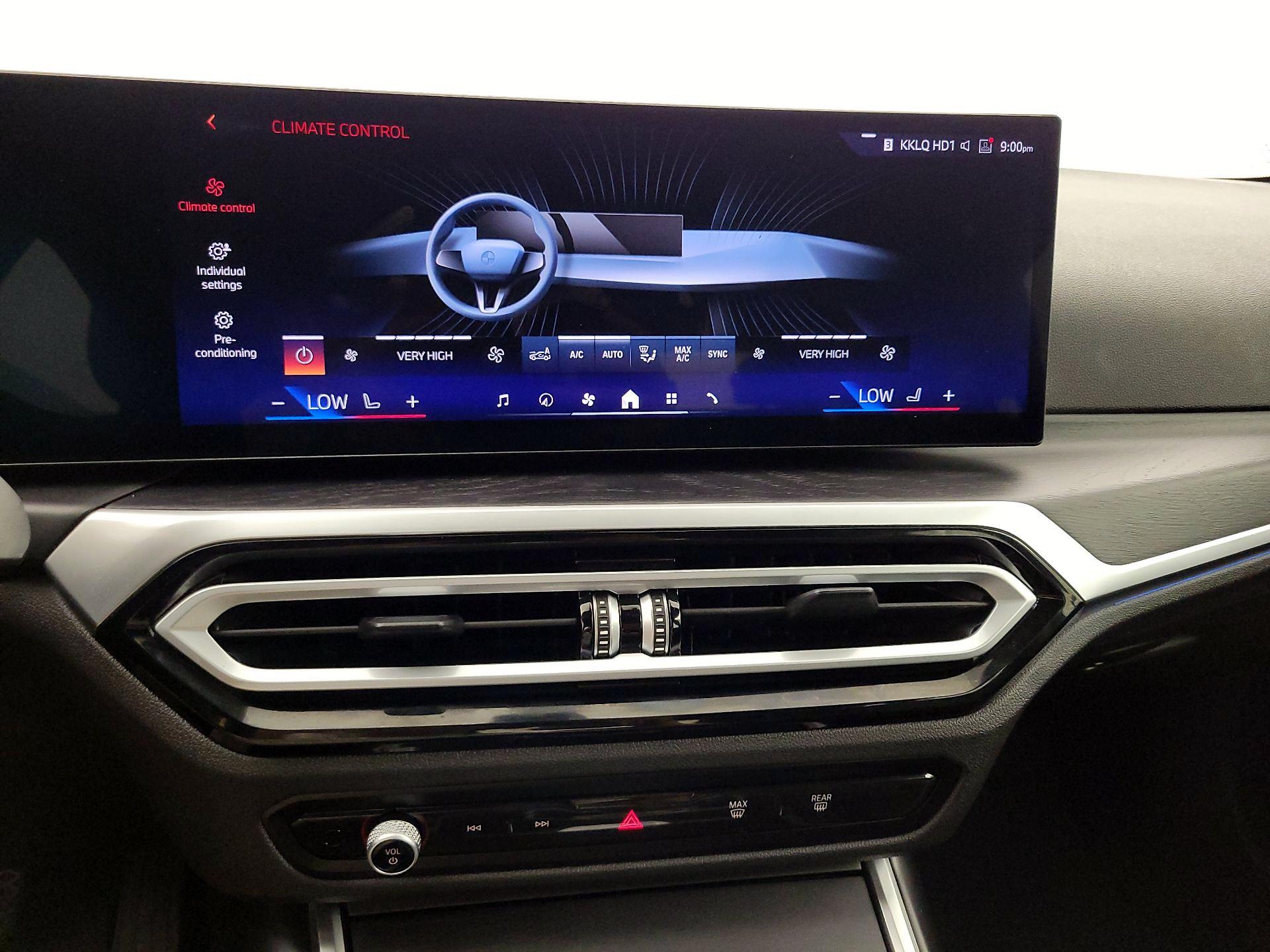 Thumbnail: 2024 BMW i4 - 17