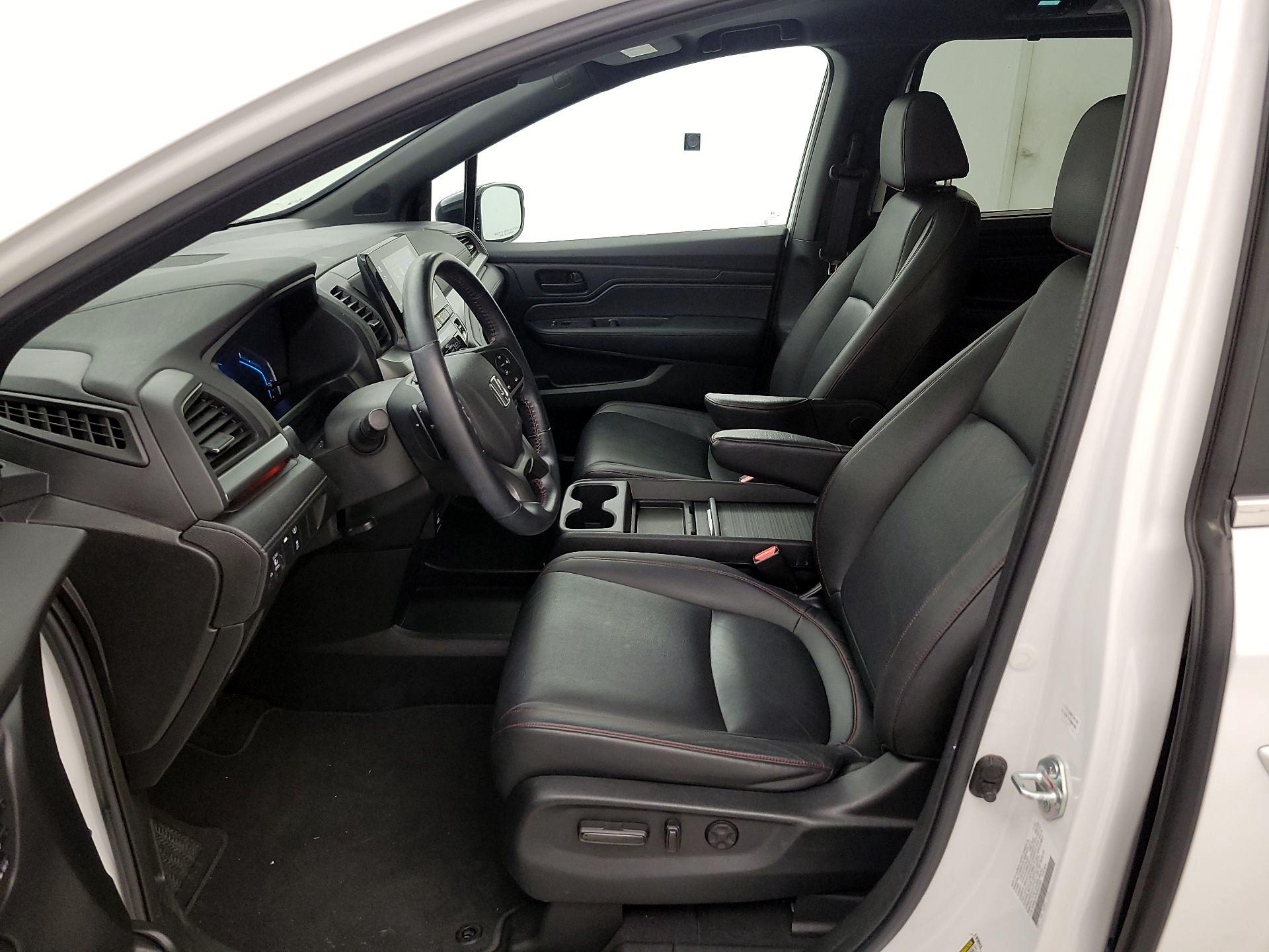 Thumbnail: 2023 Honda Odyssey - 11