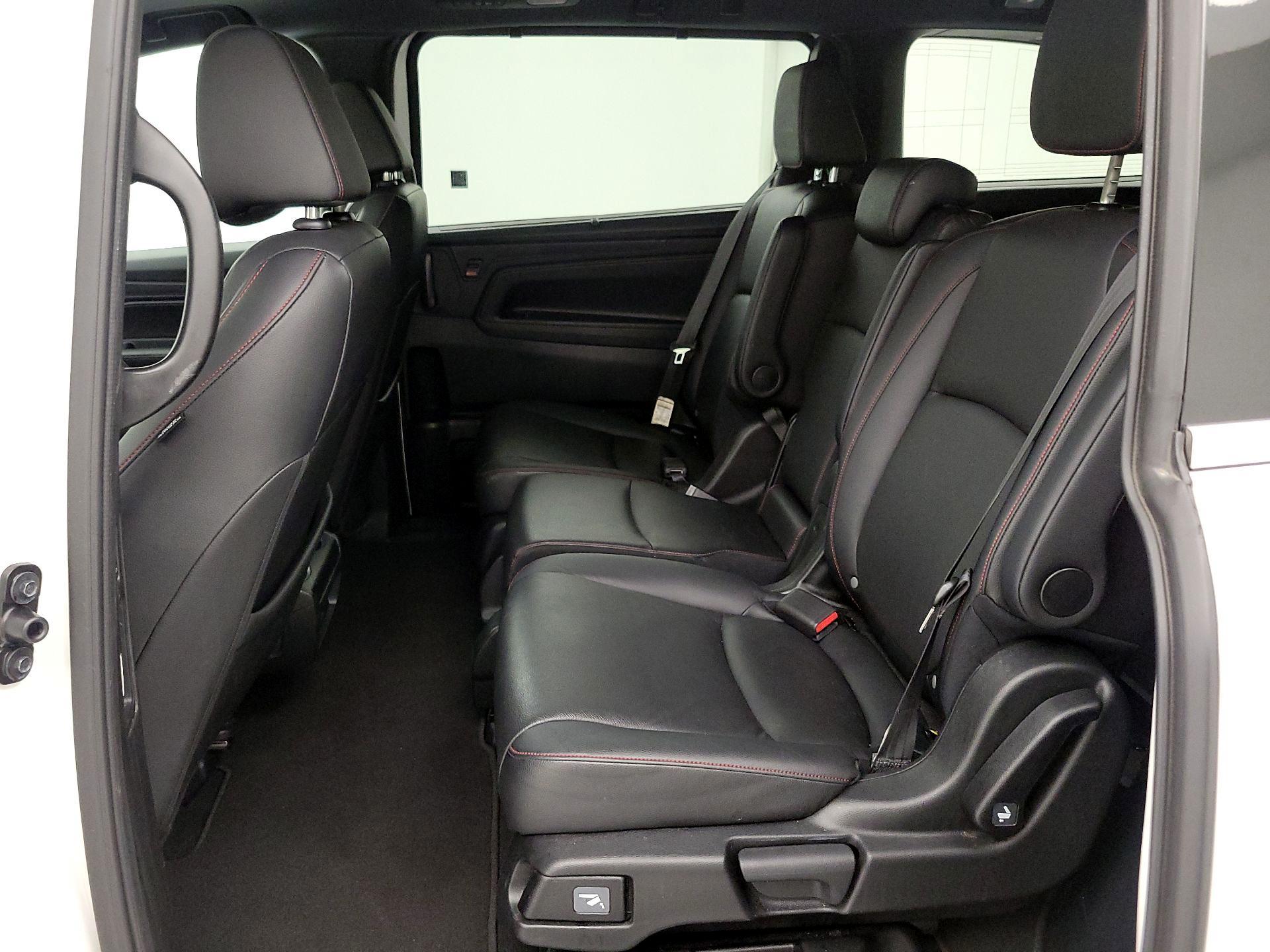 Thumbnail: 2023 Honda Odyssey - 20