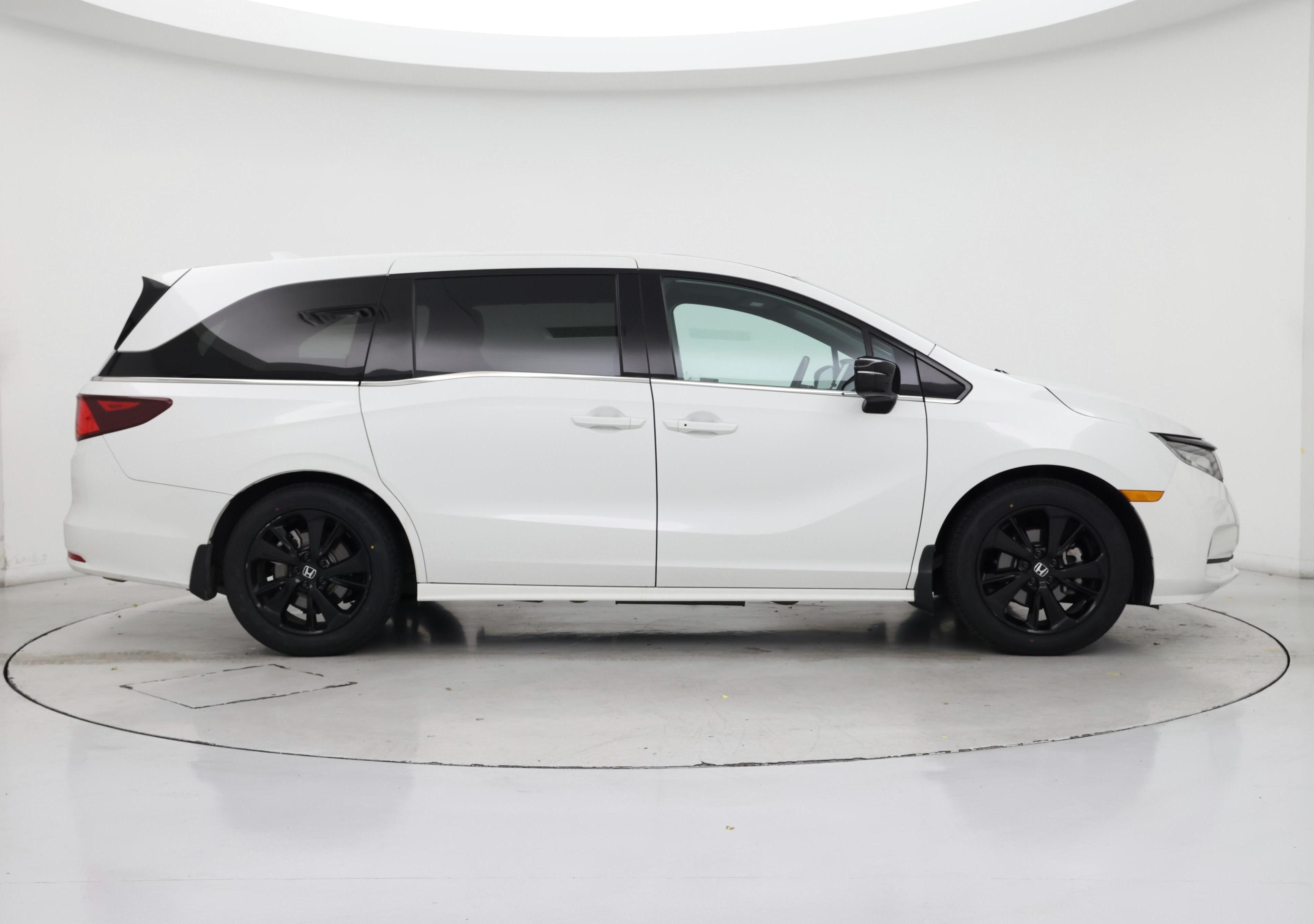 Thumbnail: 2023 Honda Odyssey - 7