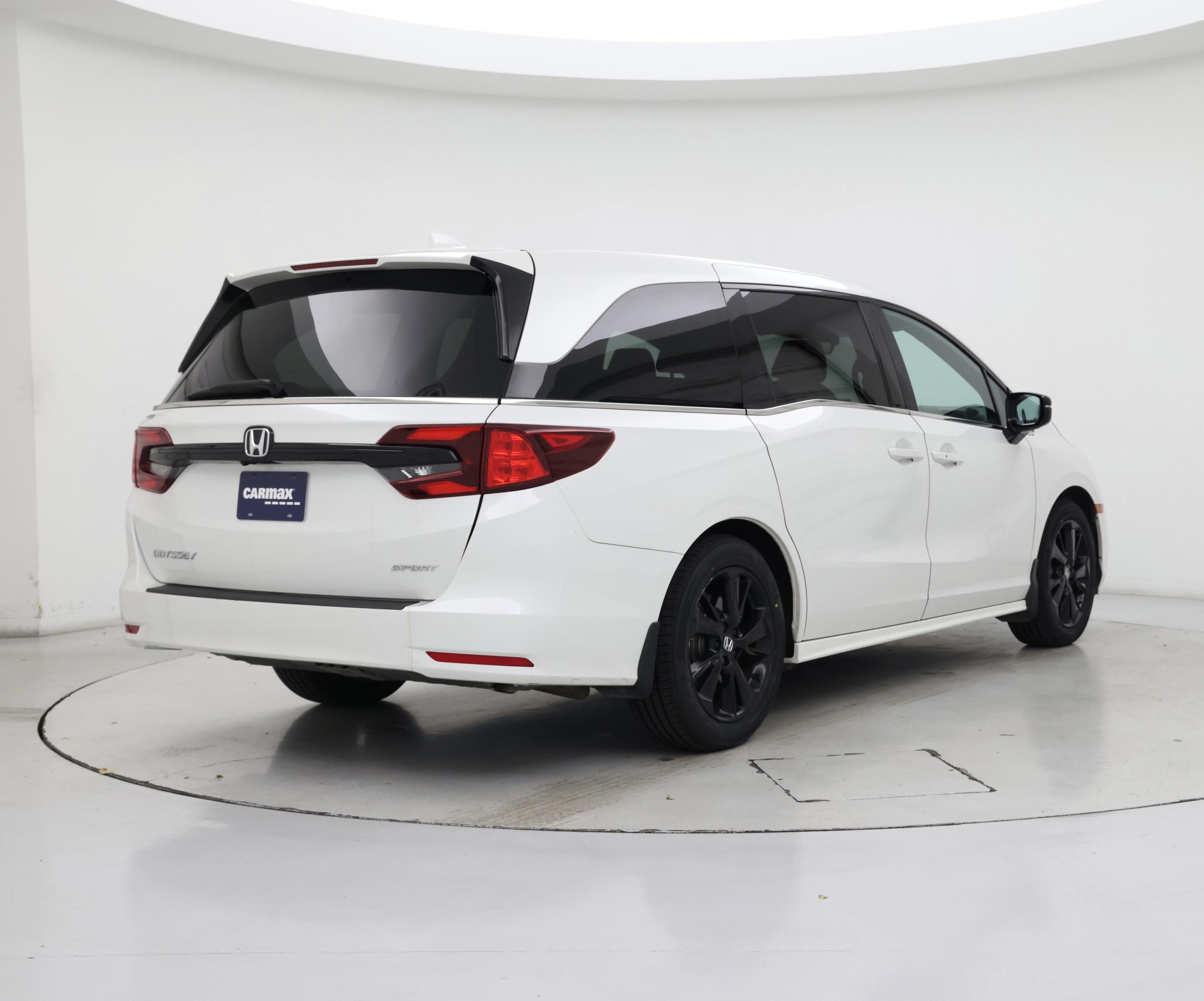 Thumbnail: 2023 Honda Odyssey - 8