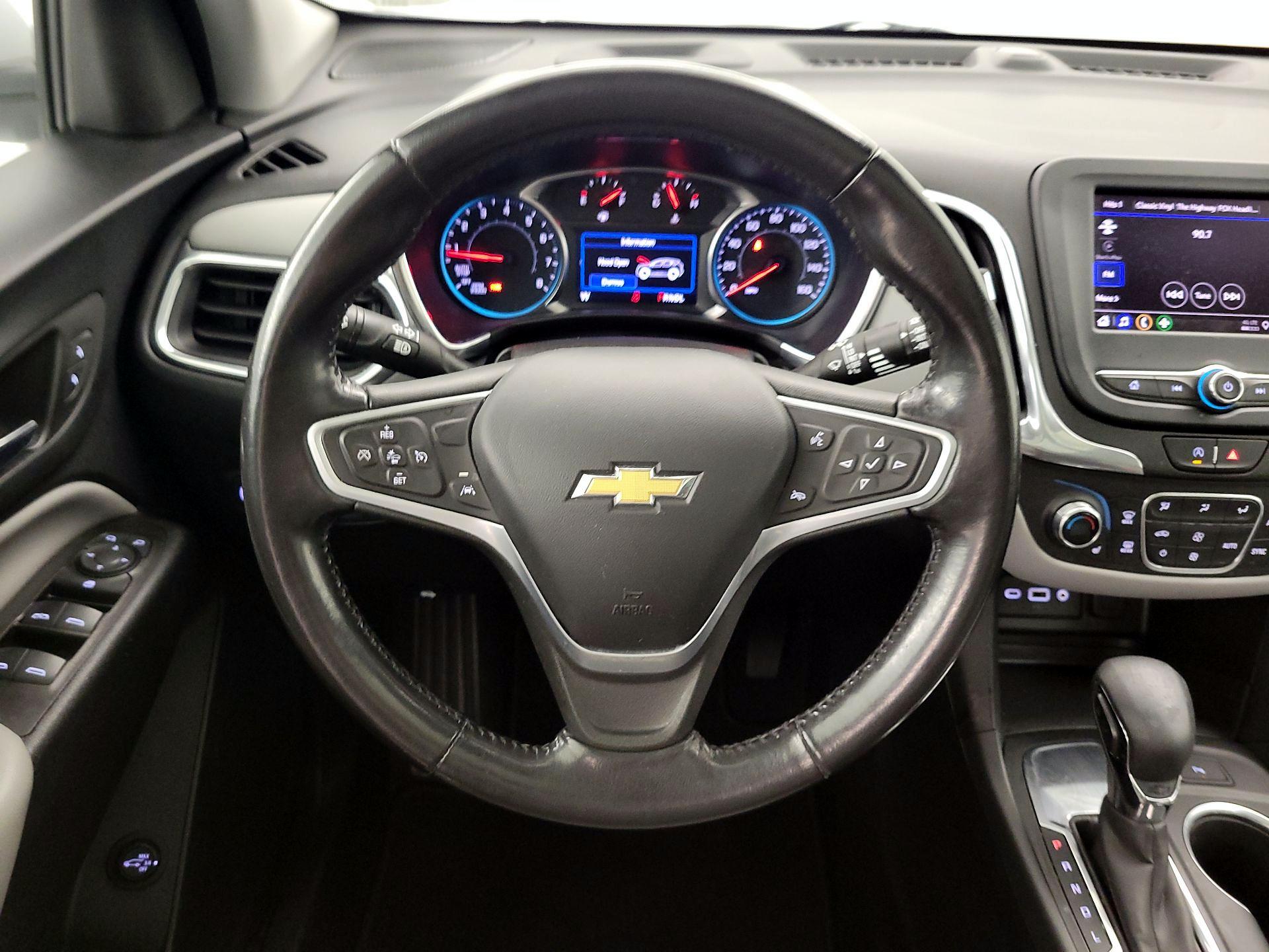 Thumbnail: 2022 Chevrolet Equinox - 10