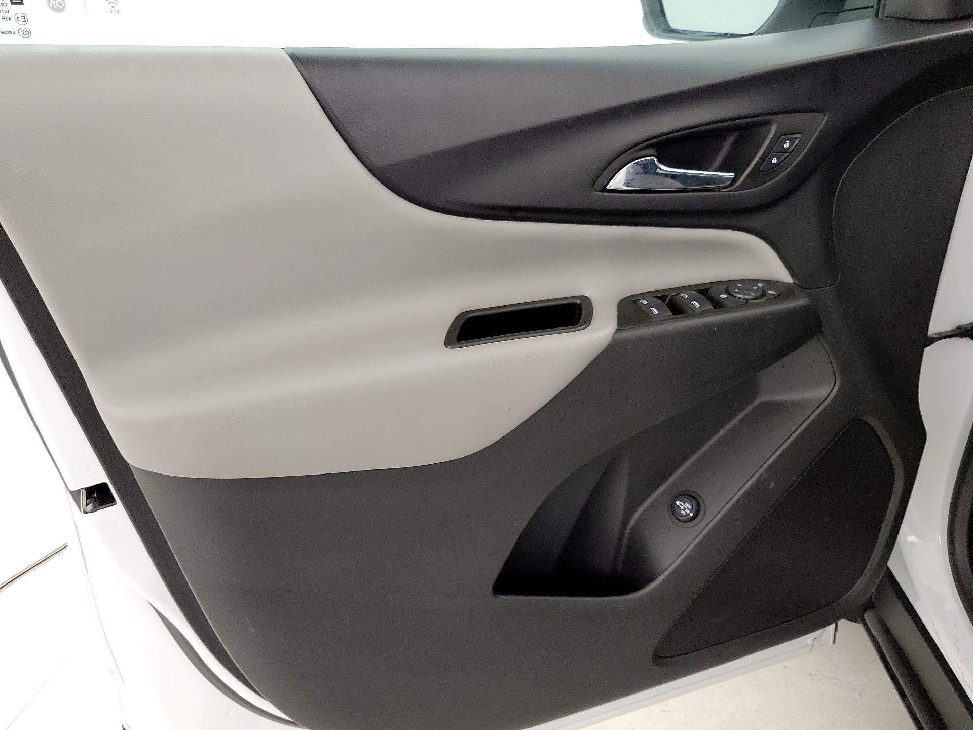 Thumbnail: 2022 Chevrolet Equinox - 12