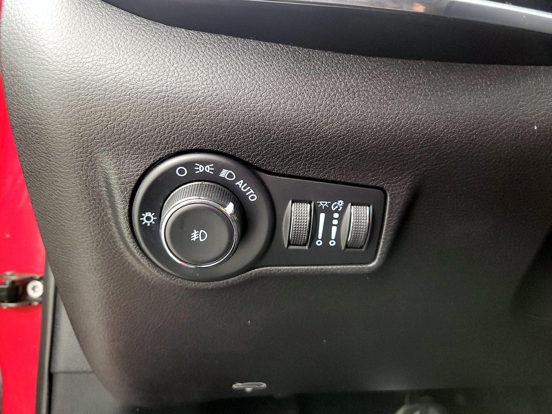 Thumbnail: 2023 Jeep Compass - 13
