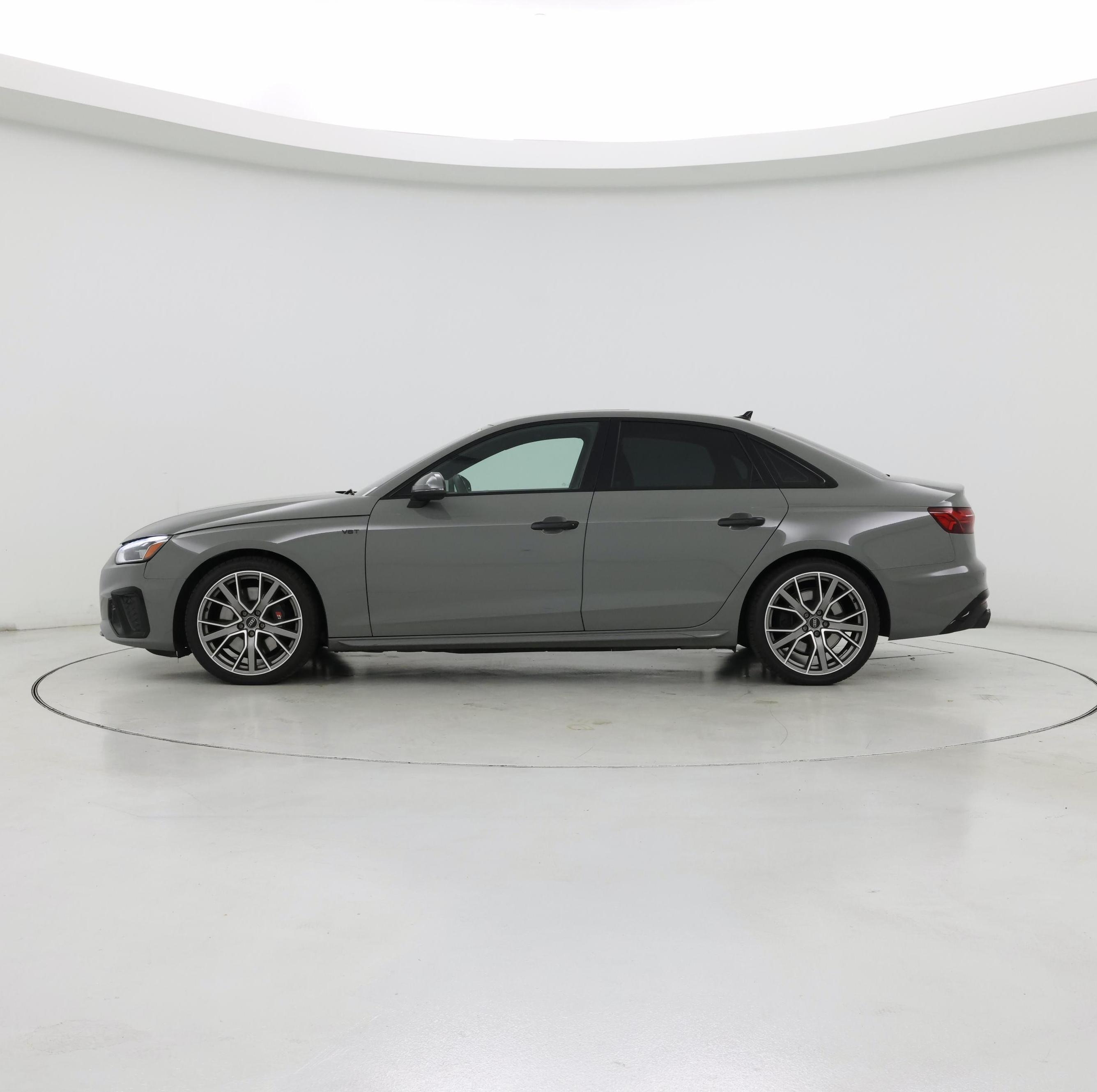Thumbnail: 2021 Audi S4 - 3