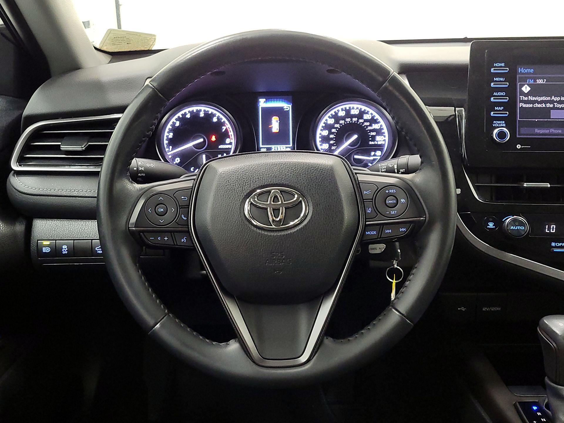 Thumbnail: 2022 Toyota Camry - 10