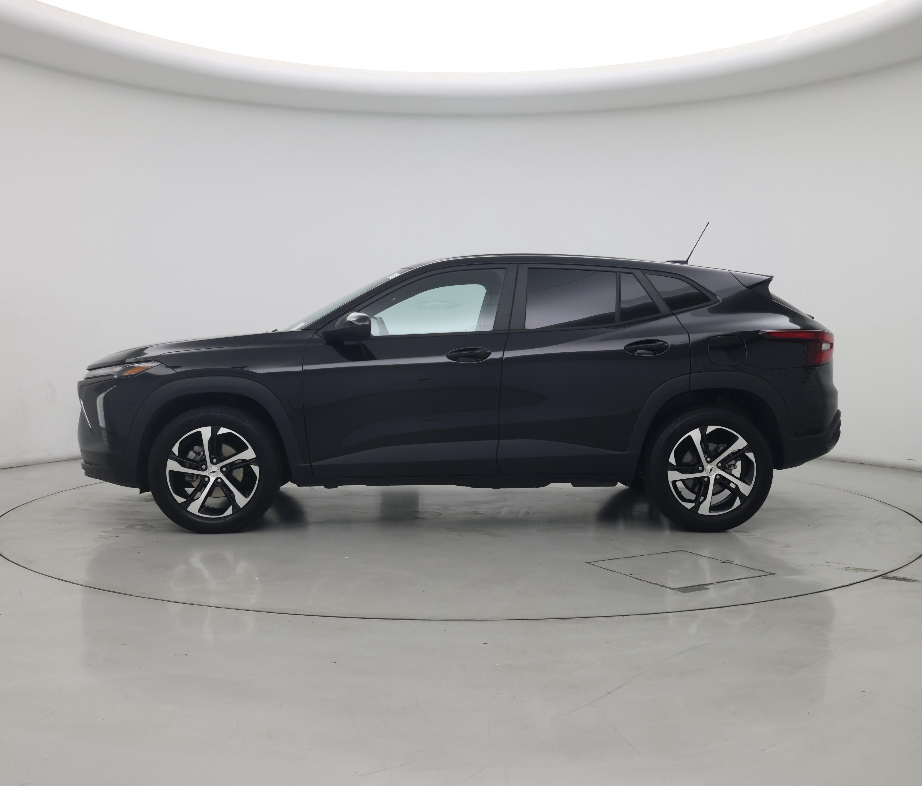 Thumbnail: 2024 Chevrolet Trax - 3