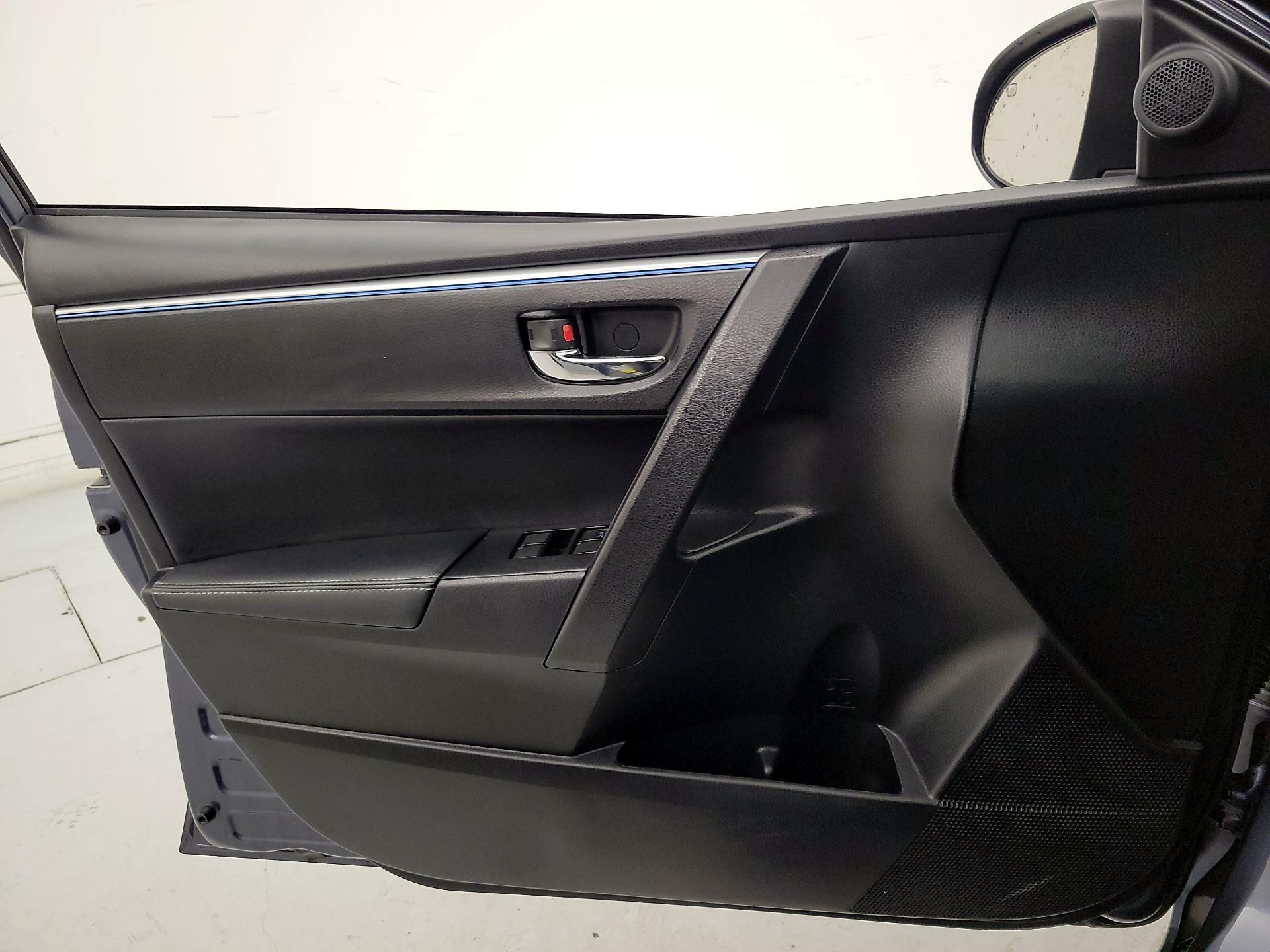 Thumbnail: 2016 Toyota Corolla - 12