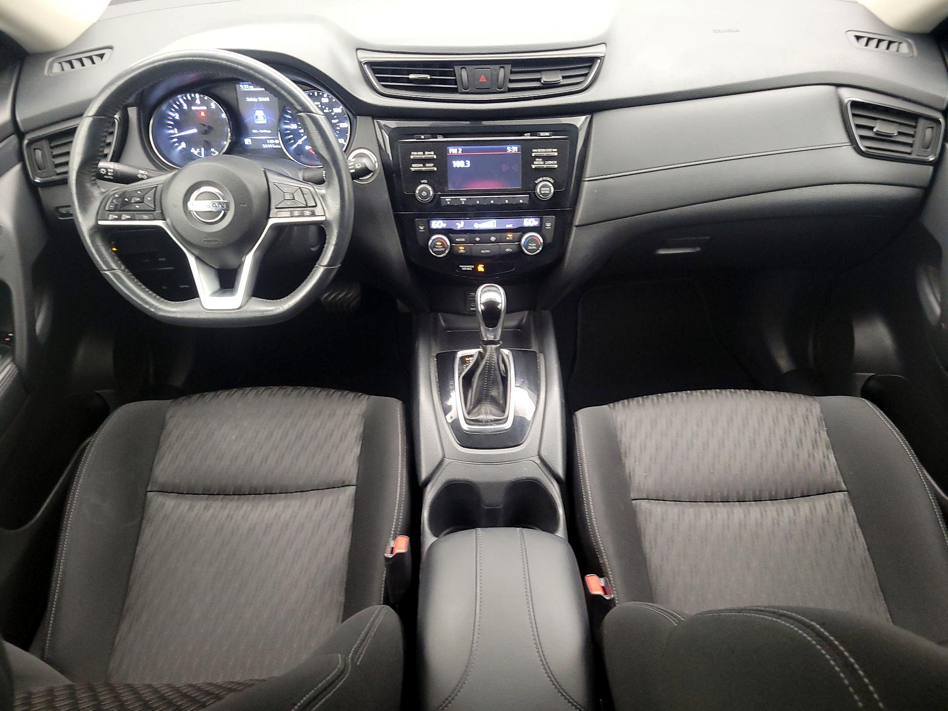 Thumbnail: 2017 Nissan Rogue - 9