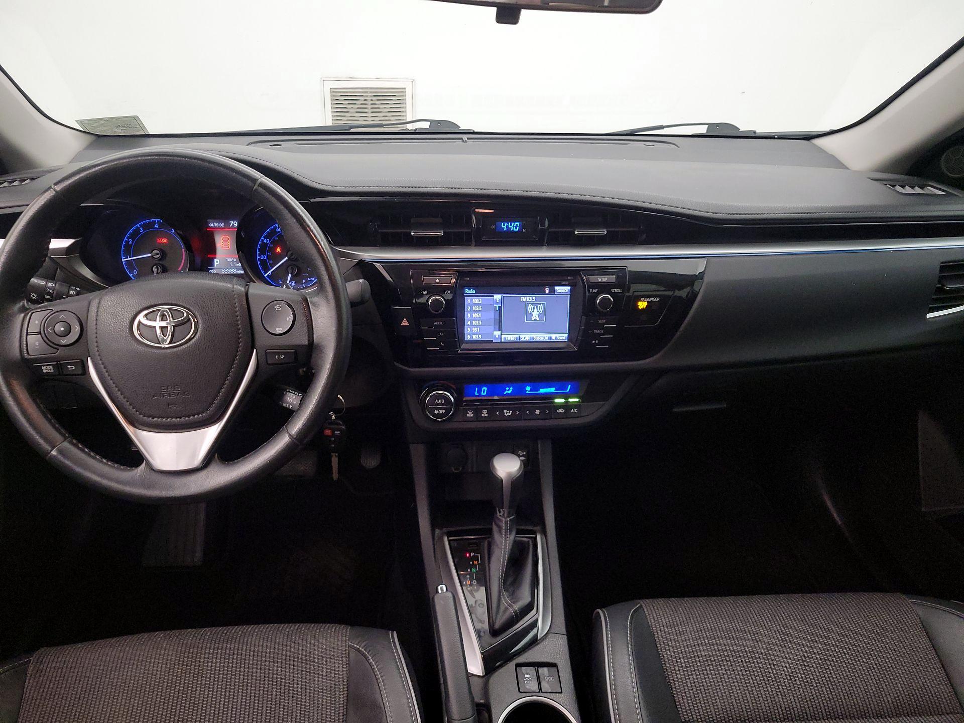Thumbnail: 2015 Toyota Corolla - 9