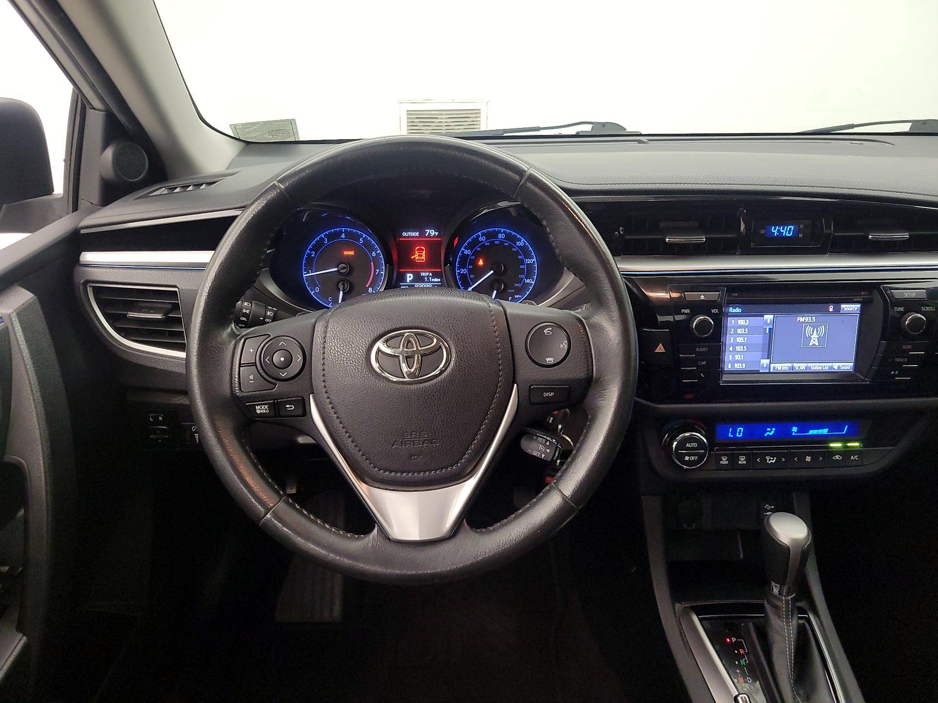 Thumbnail: 2015 Toyota Corolla - 10