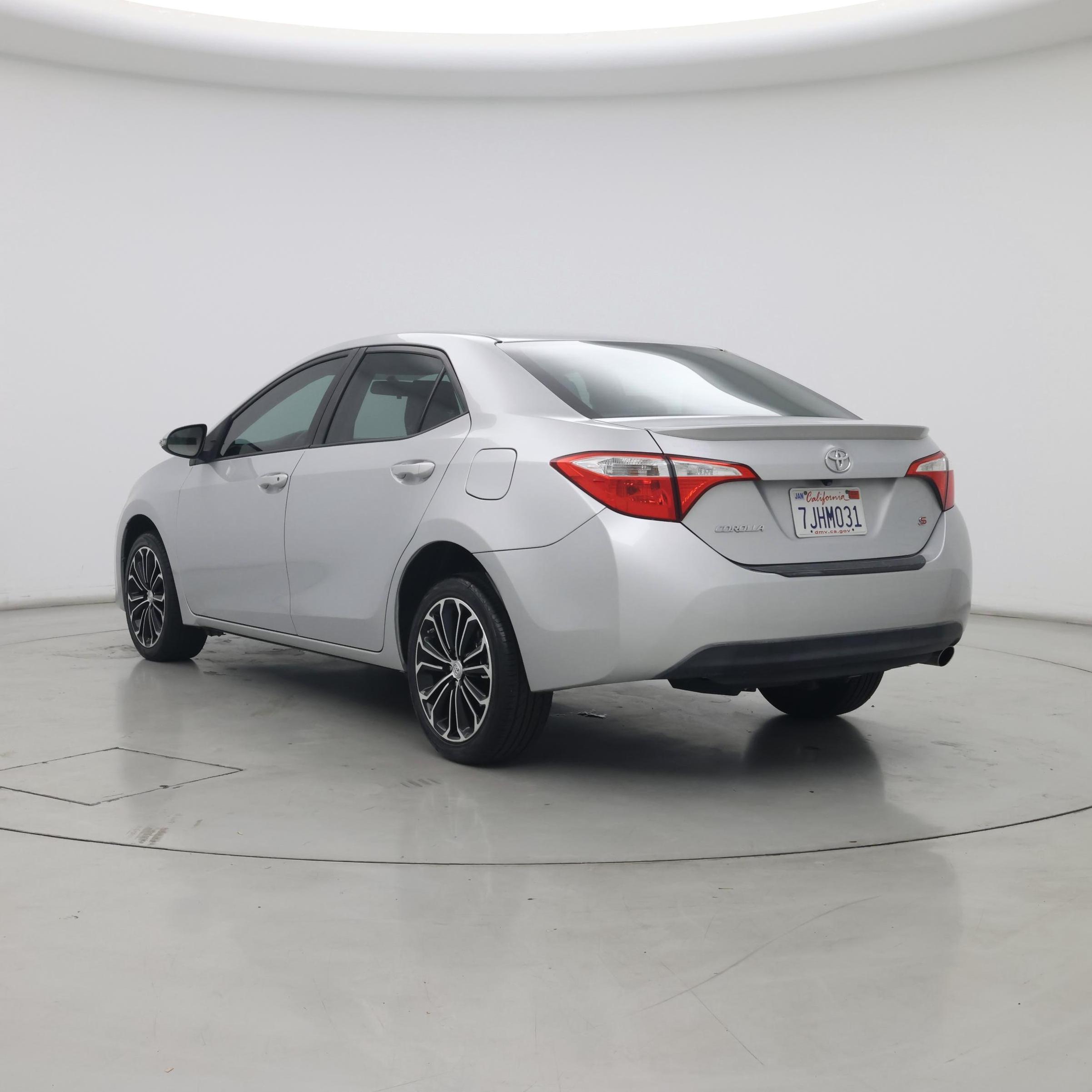 Thumbnail: 2015 Toyota Corolla - 2