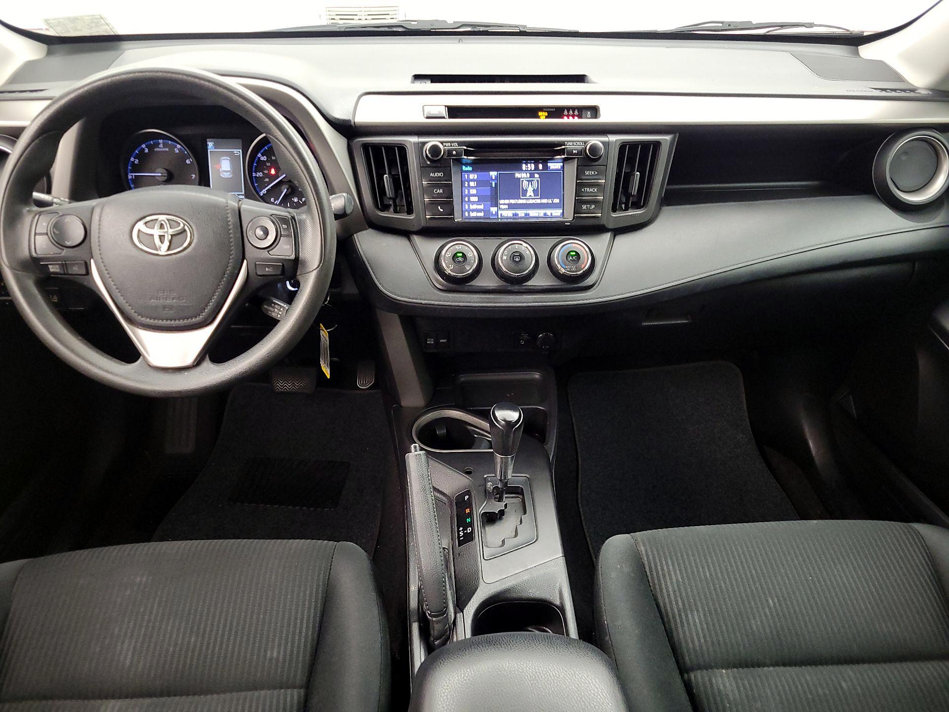 Thumbnail: 2017 Toyota RAV4 - 9