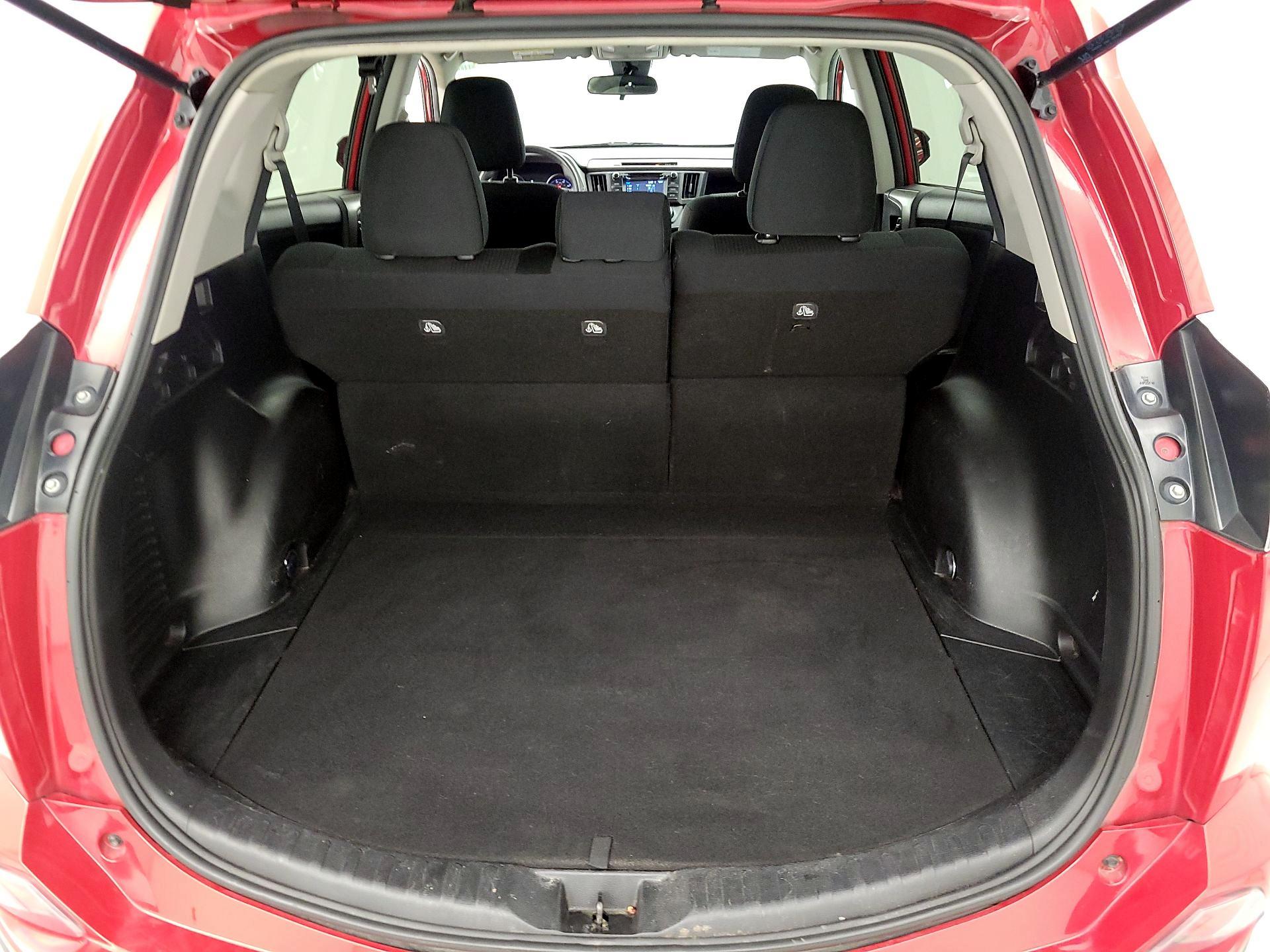Thumbnail: 2017 Toyota RAV4 - 18
